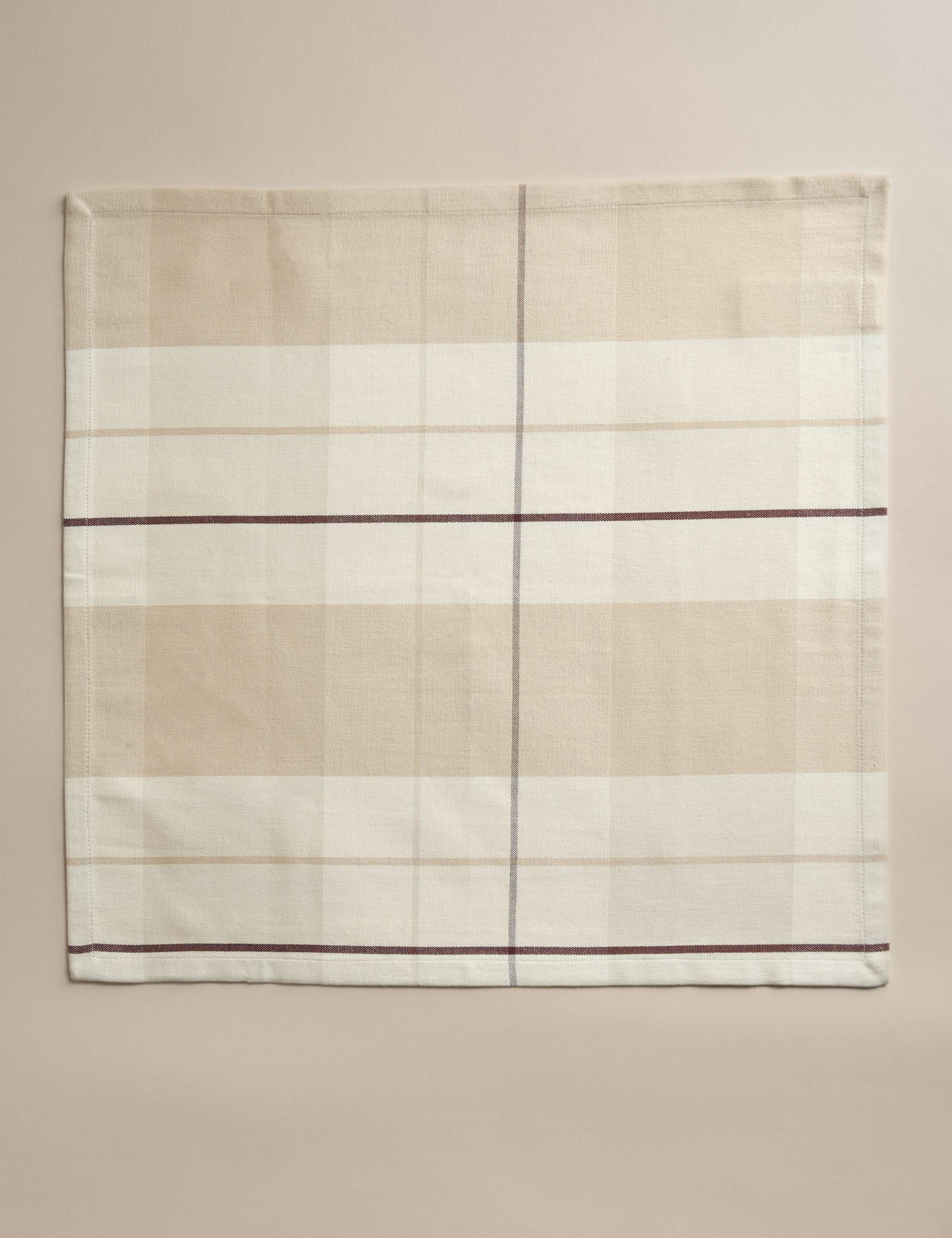 Set of 4 cotton rich checked napkins (British brand)