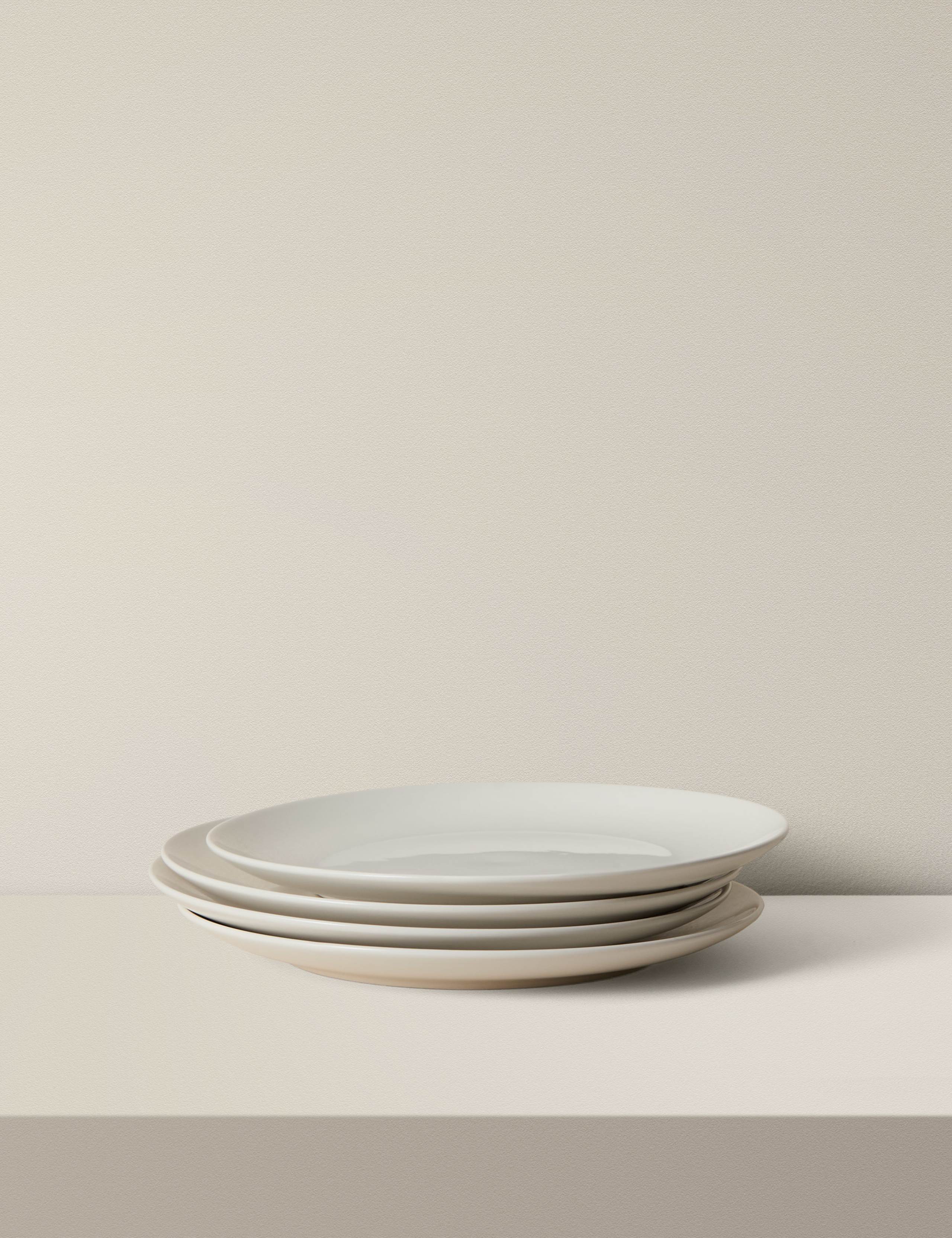 Set of four porcelain dinner plates from the UK - British product