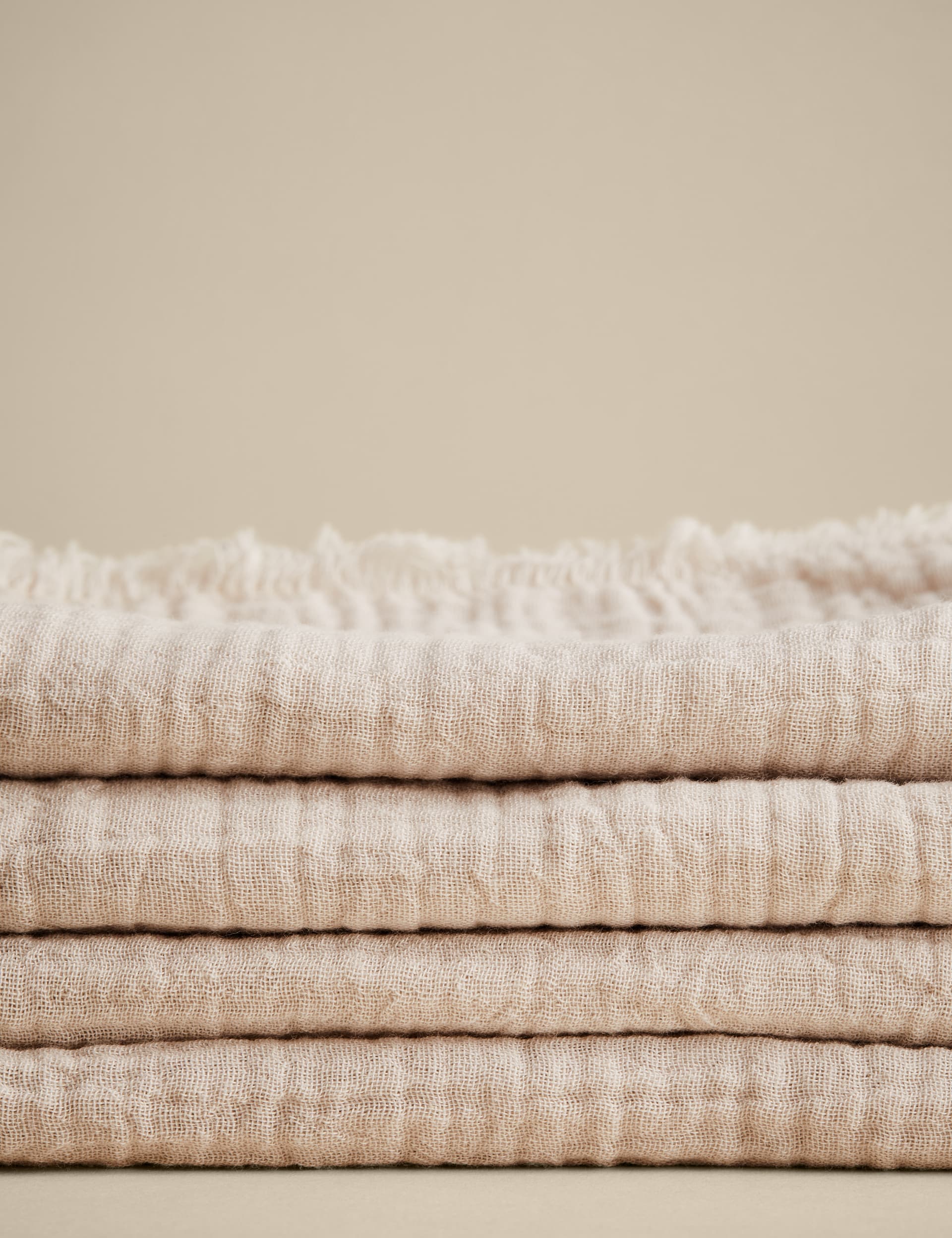 Set of 4 frayed edge muslin napkins (British brand)