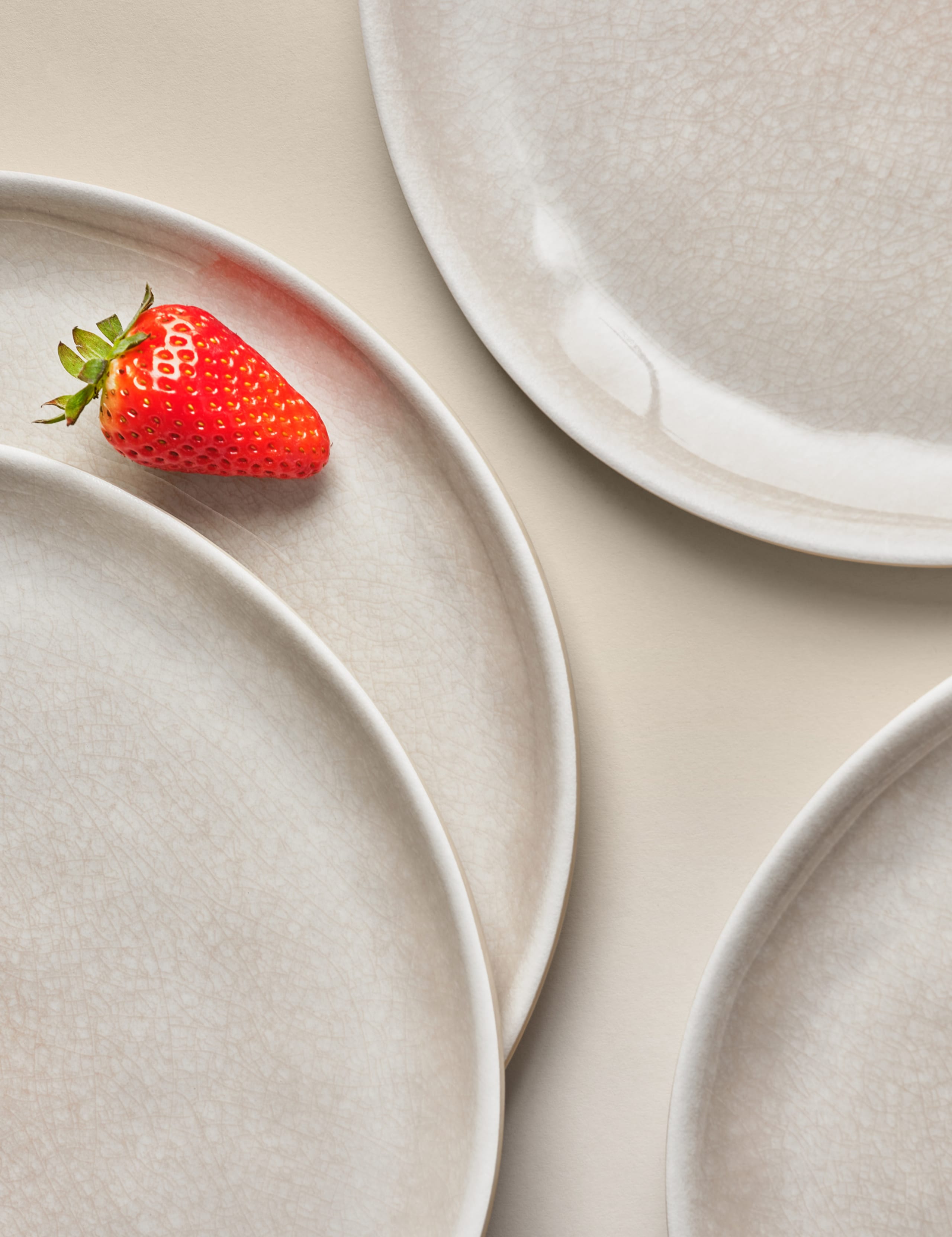 Set of 4 linen reactive picnic dinner plates (British brand)