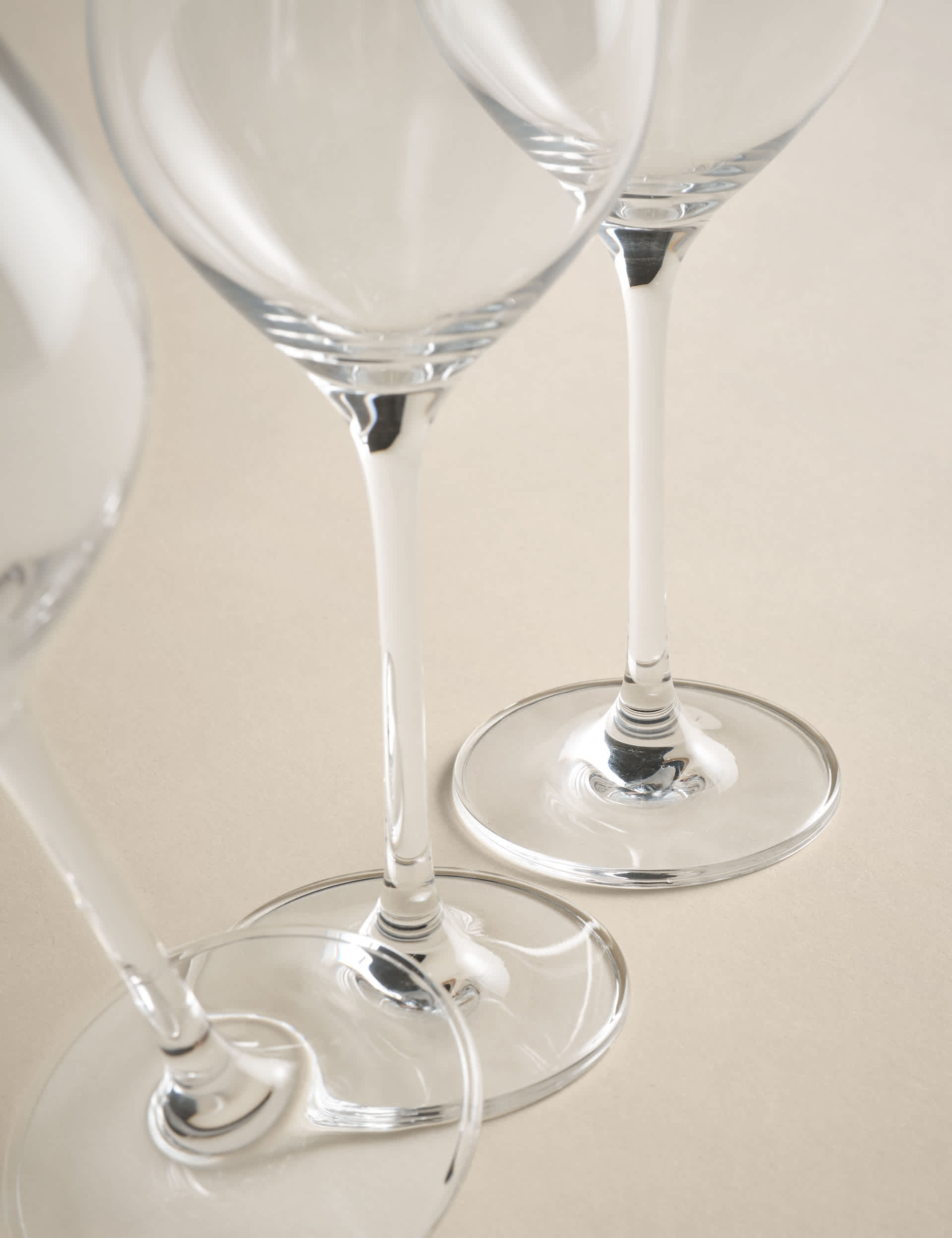 Maxim white wine glasses set of 4, imported from the UK