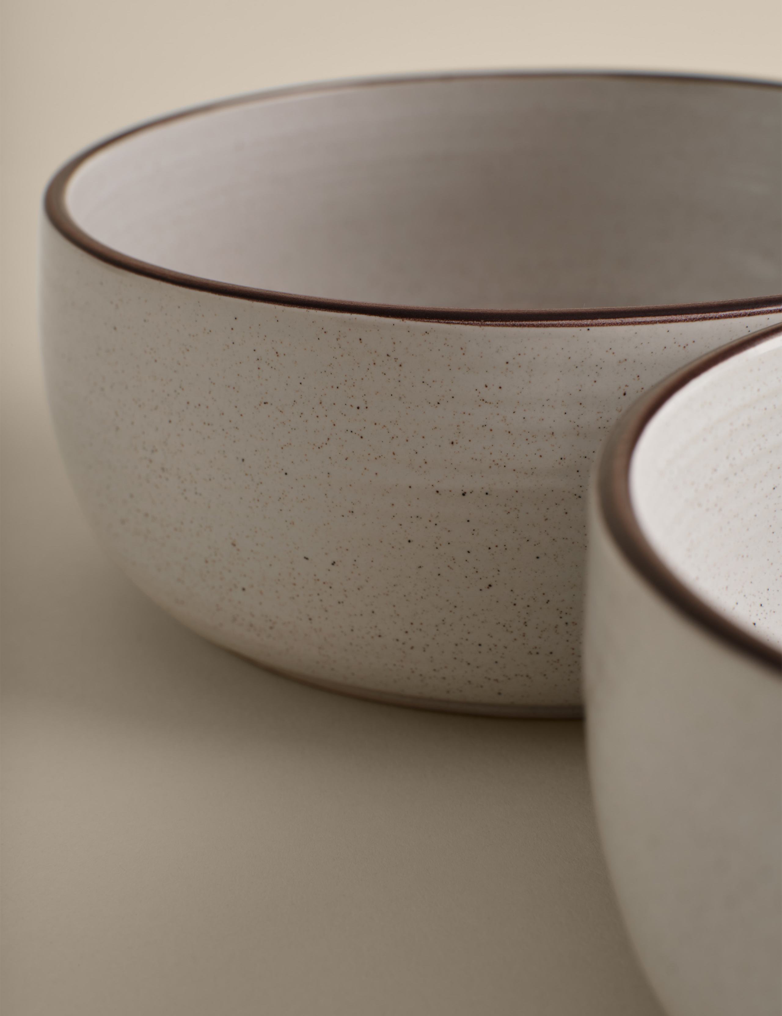 Set of 4 Michigan Rim cereal bowls, imported from the UK