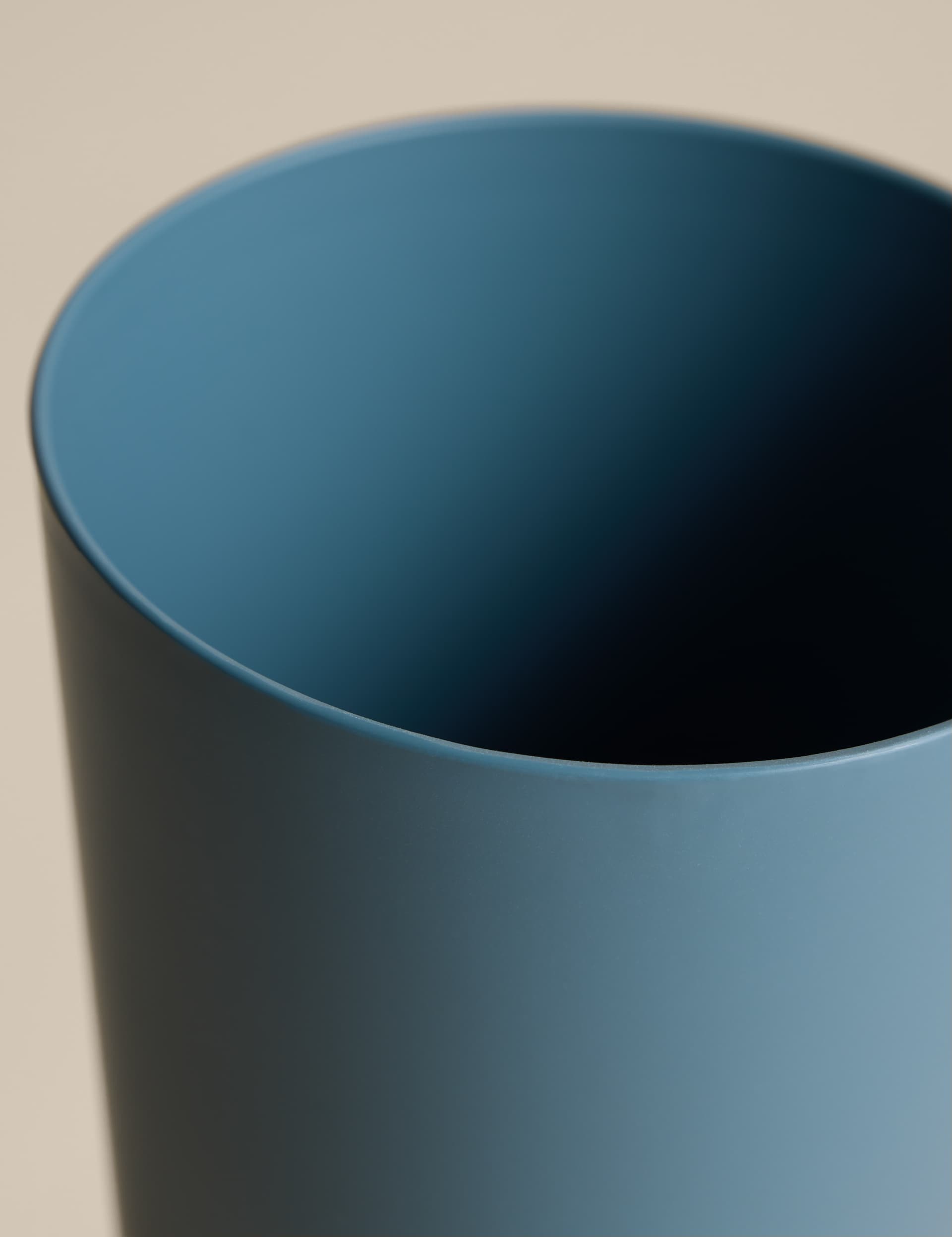 Set of 4 plastic picnic tumblers, stackable design, imported from the UK