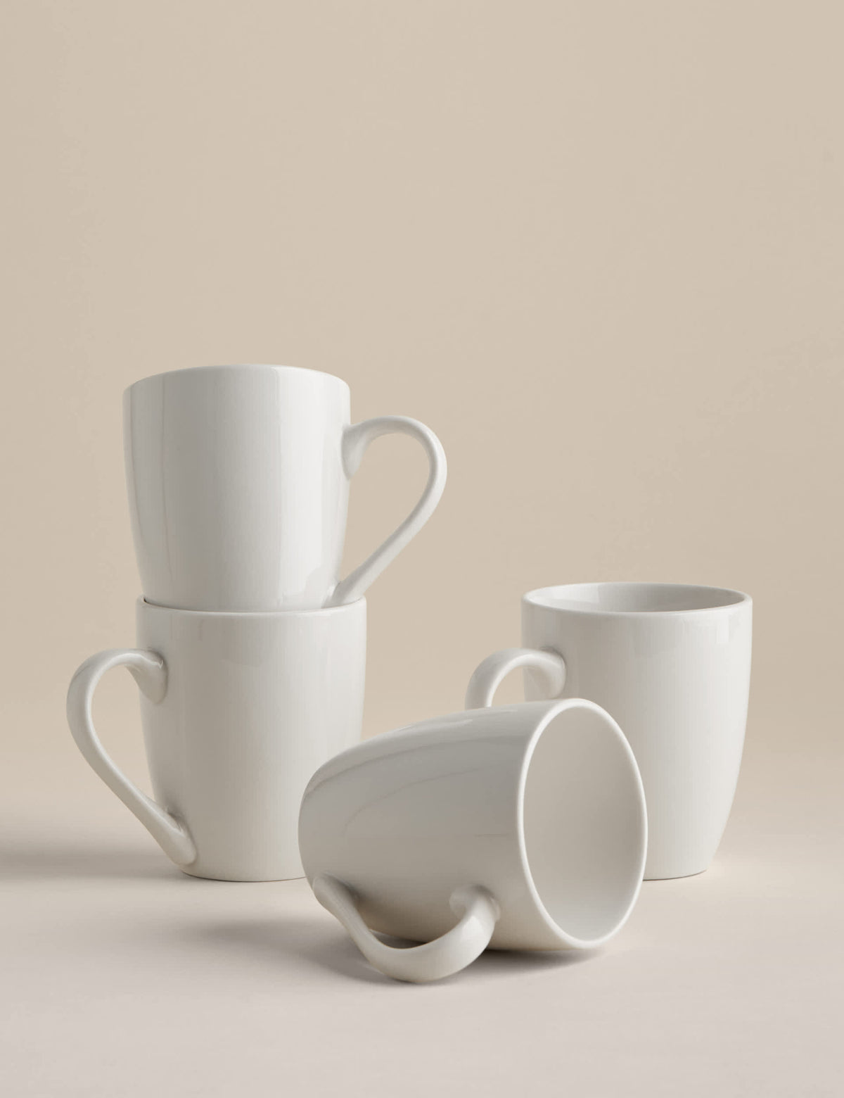Set of 4 porcelain mugs (British brand)