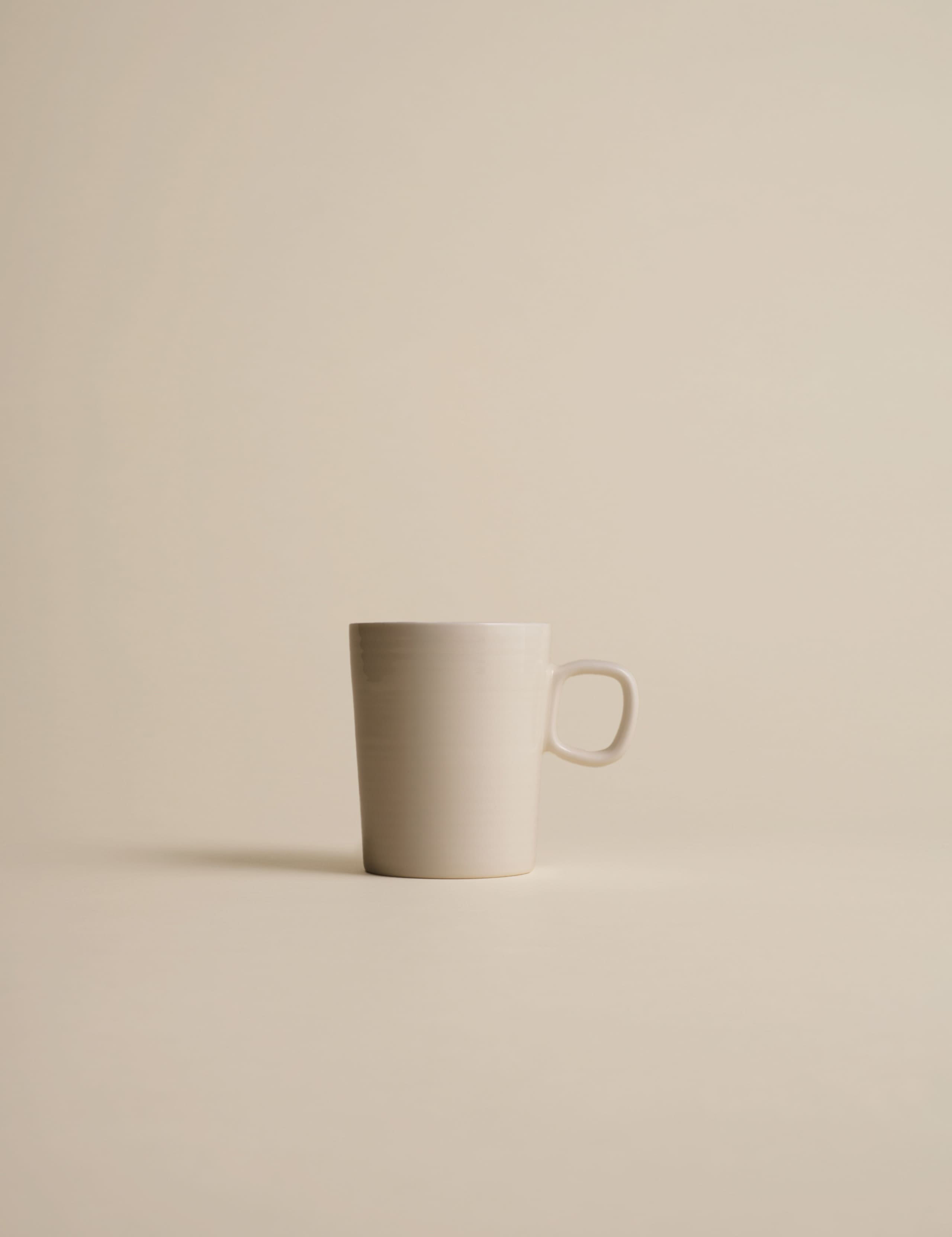 Set of four ribbed ceramic cappuccino cups (British brand)