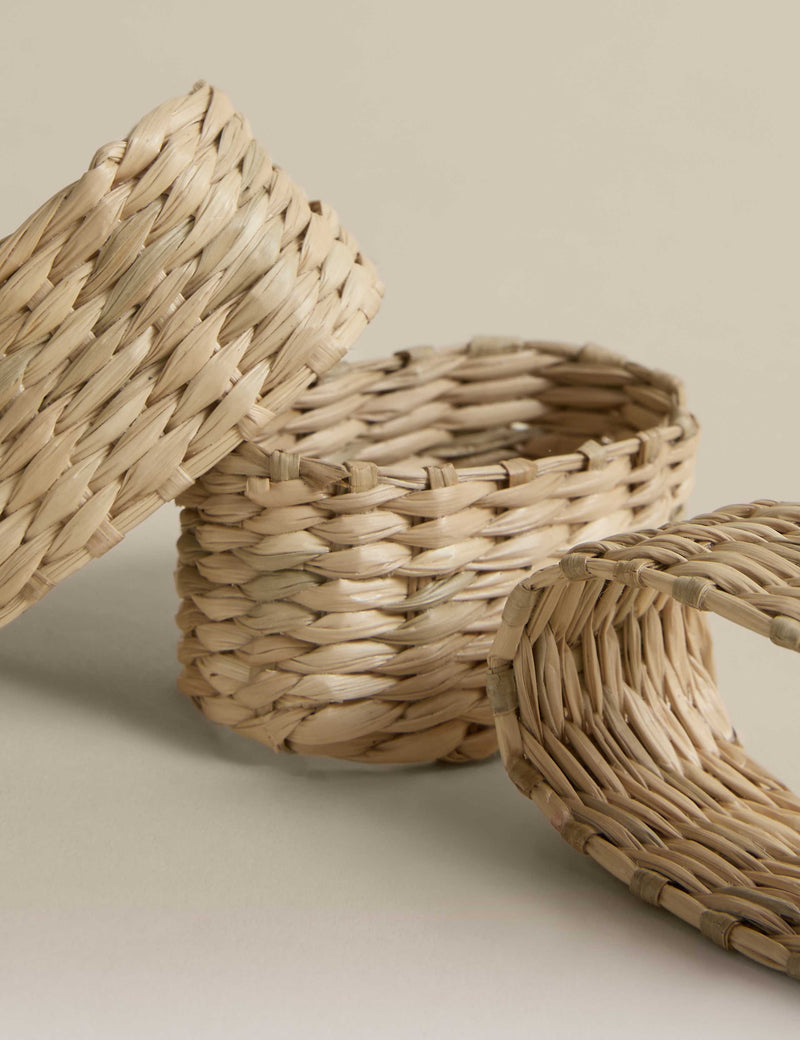 Seagrass oval napkin rings set of 4, imported from the UK