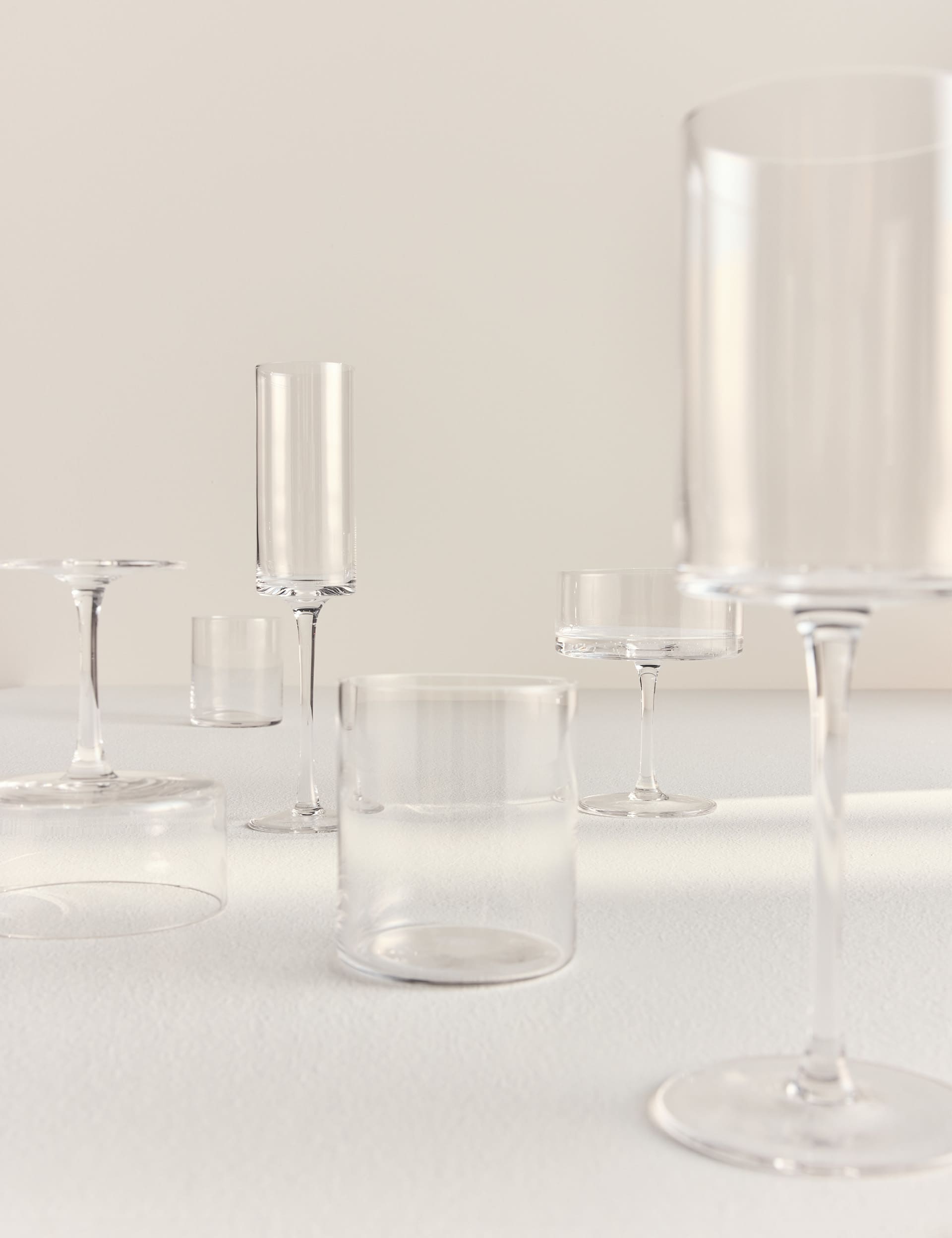Straight sided champagne flutes set of 4 - British product