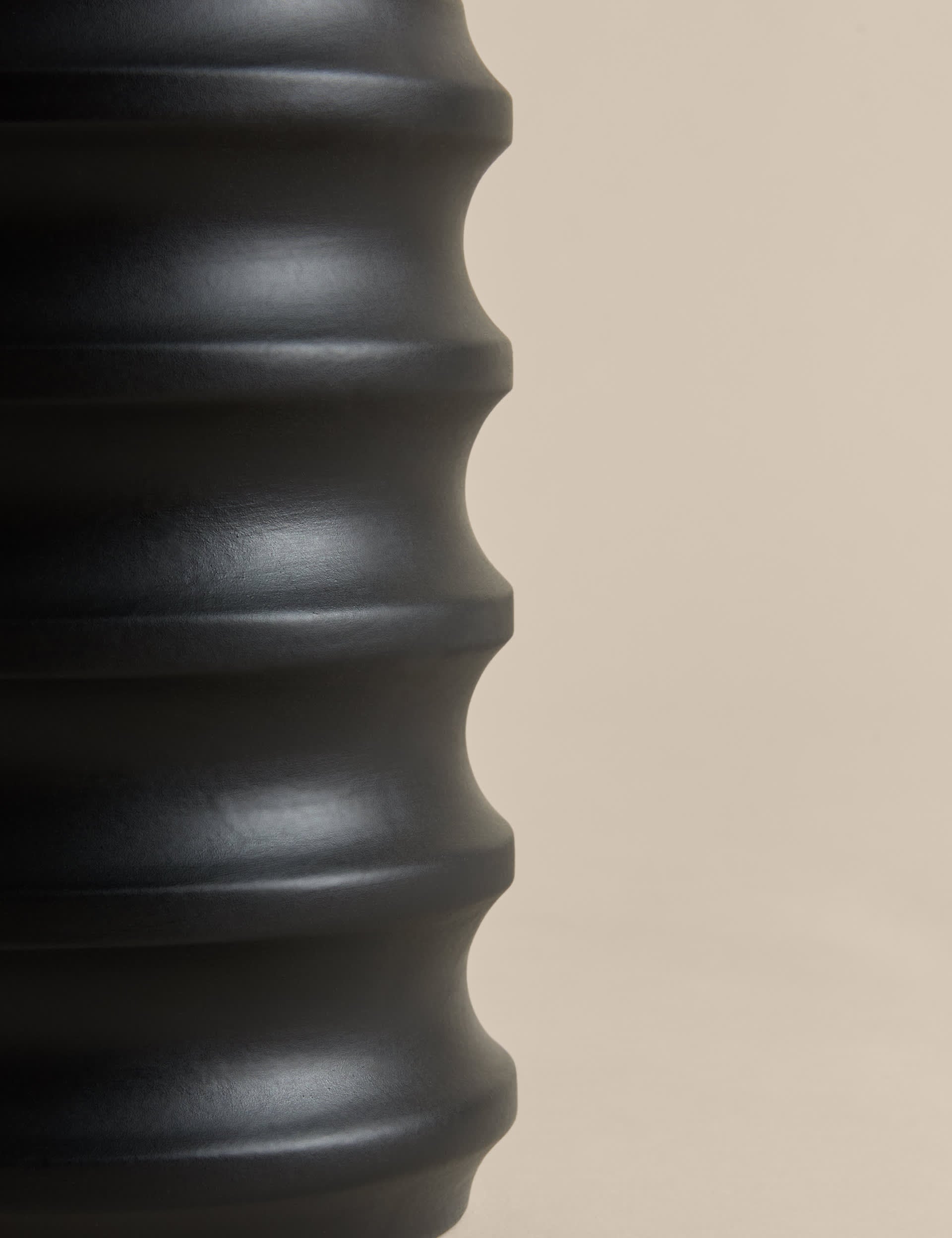 M&S short ribbed ceramic vase 20 cm (British brand)