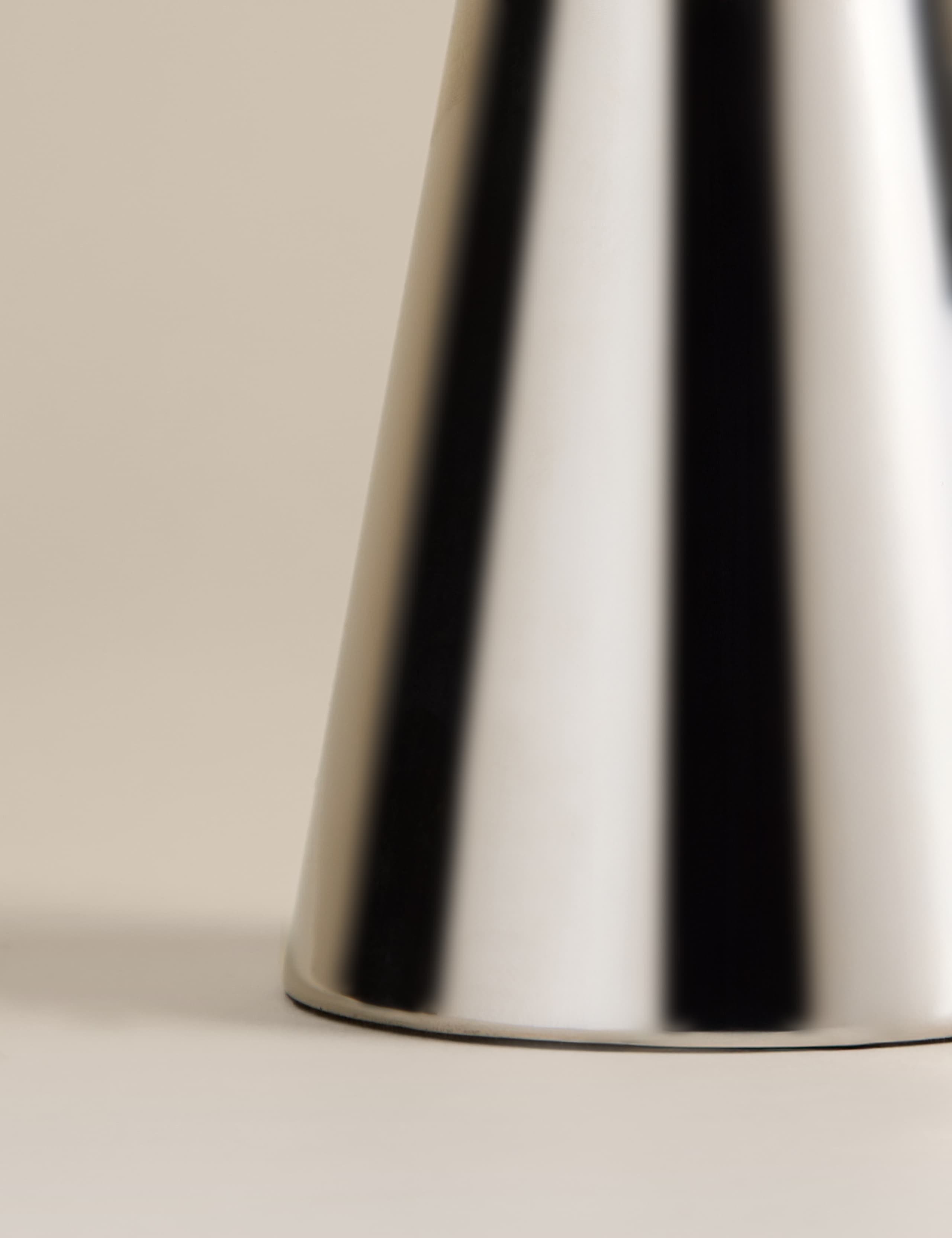 Small chrome vase with conical design 16 cm (British brand)