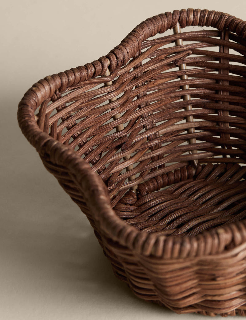 Small scalloped rattan trinket bowl 15cm, UK version