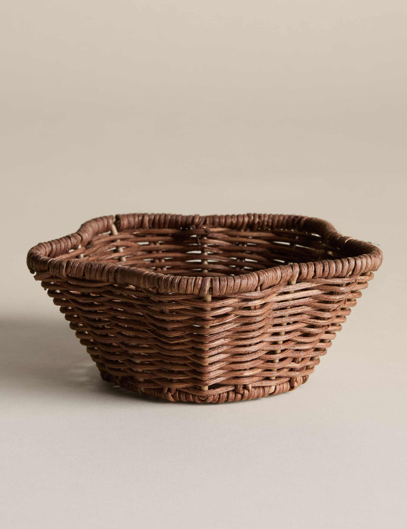 Small scalloped rattan trinket bowl 15cm, UK version