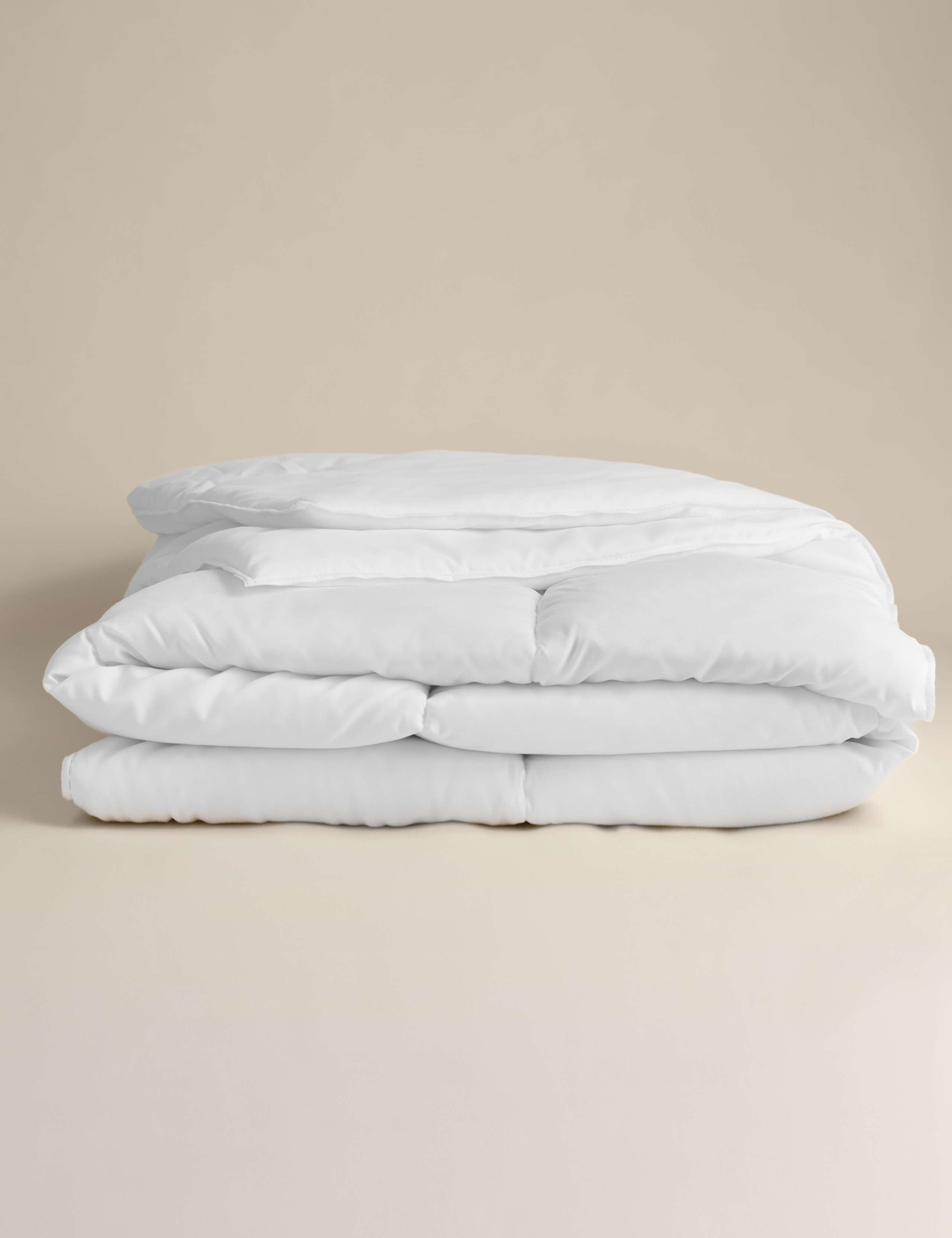 Smart Wash & Dry anti allergy 4.5 tog duvet, UK version