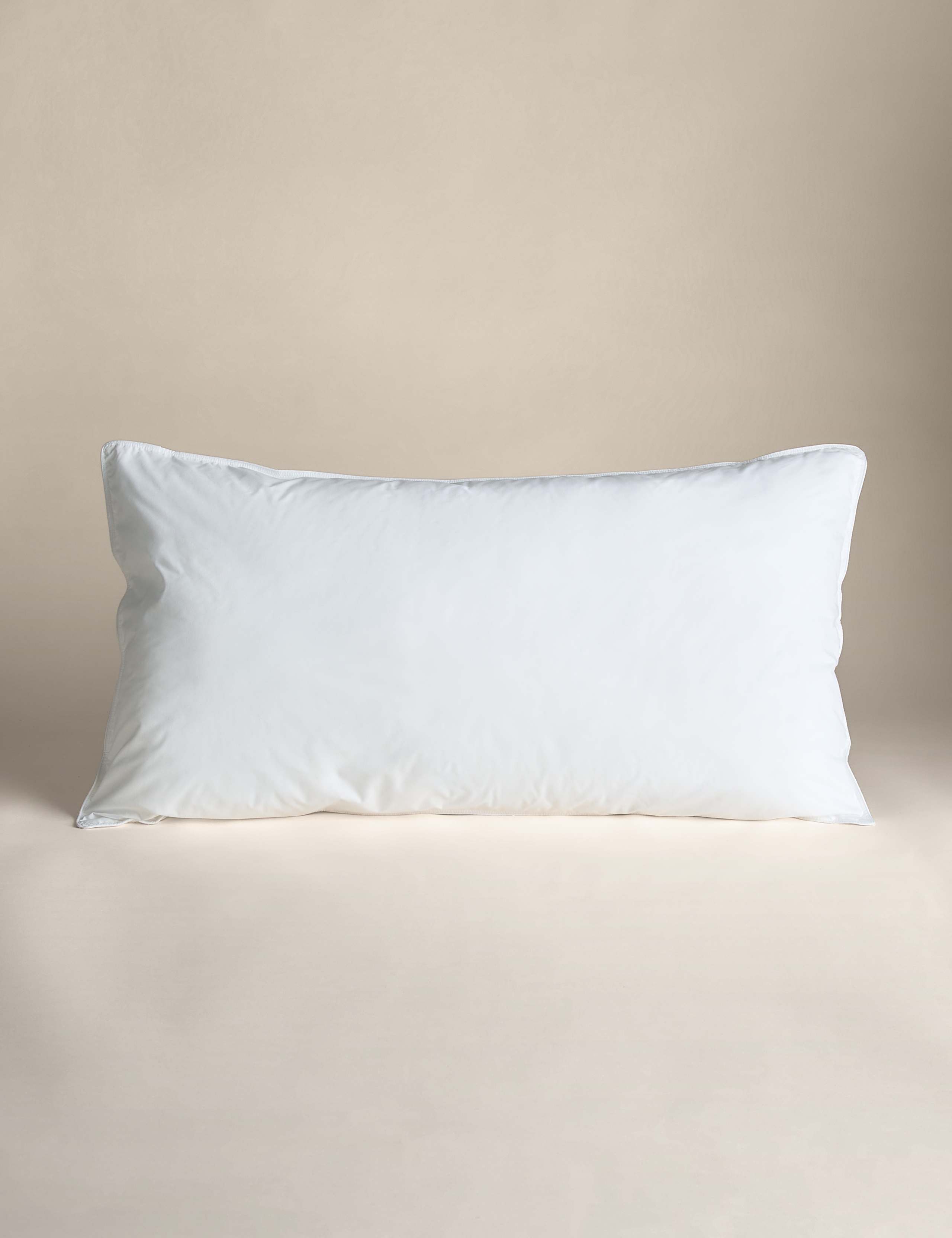 Supremely Washable medium king size pillow (British brand)