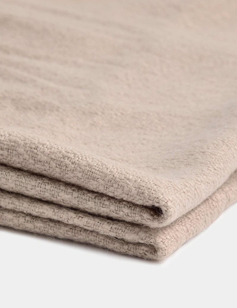 Soft textured throw 130x170cm chenille finish fringed edges, imported from the UK