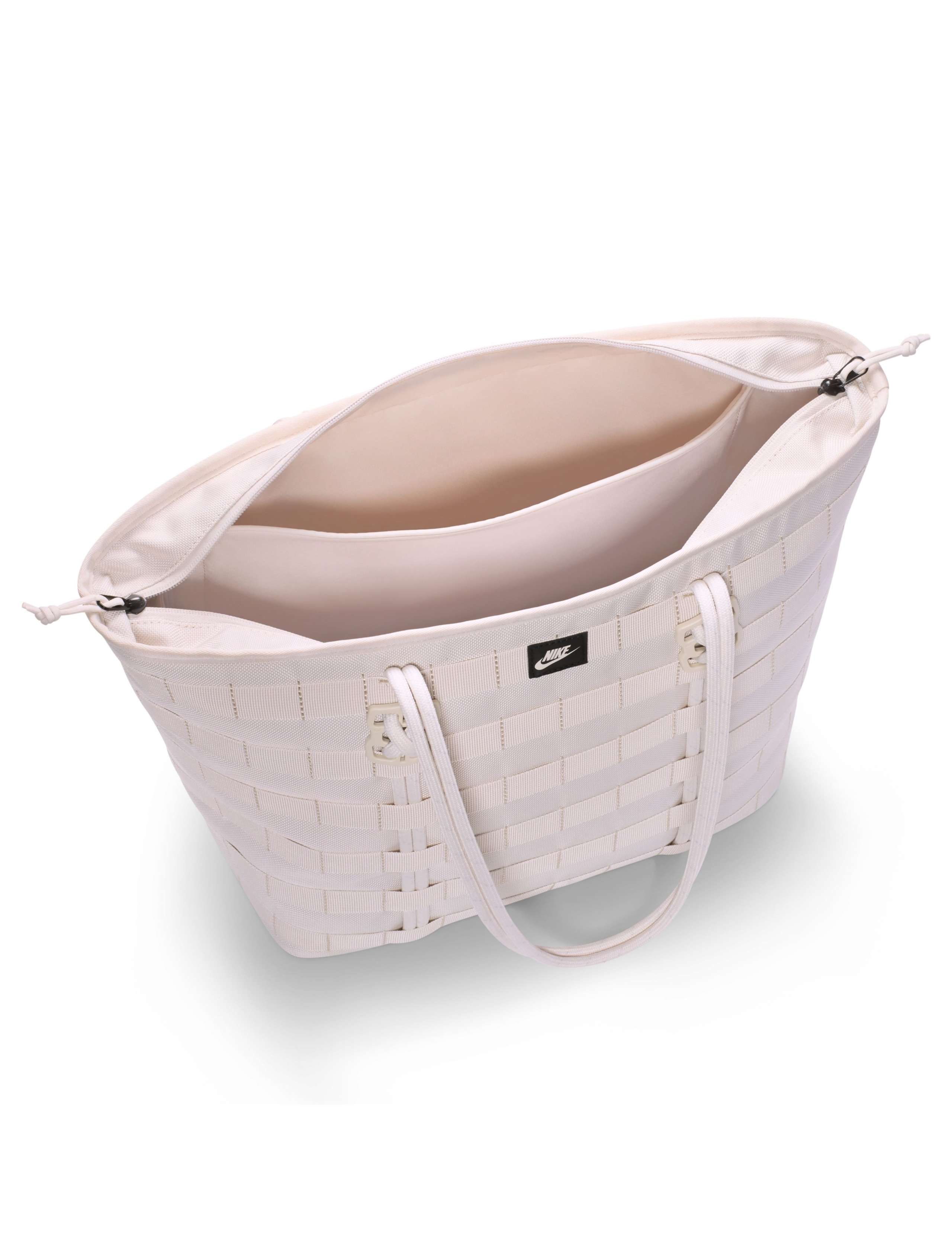 Nike RPM tote bag, durable woven fabric, 26L capacity - British product