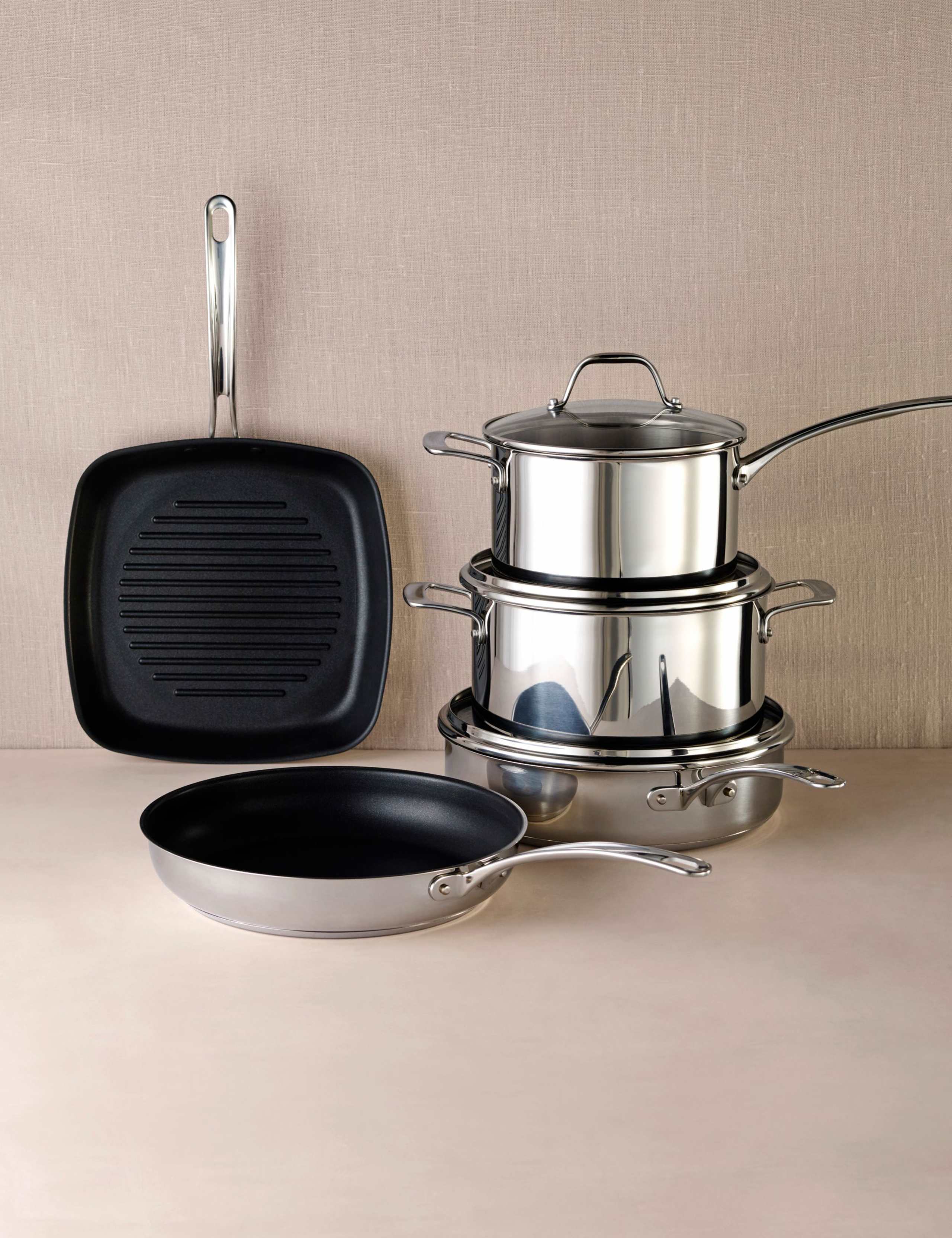 Stainless Steel 20cm Large Saucepan with glass lid (British brand)