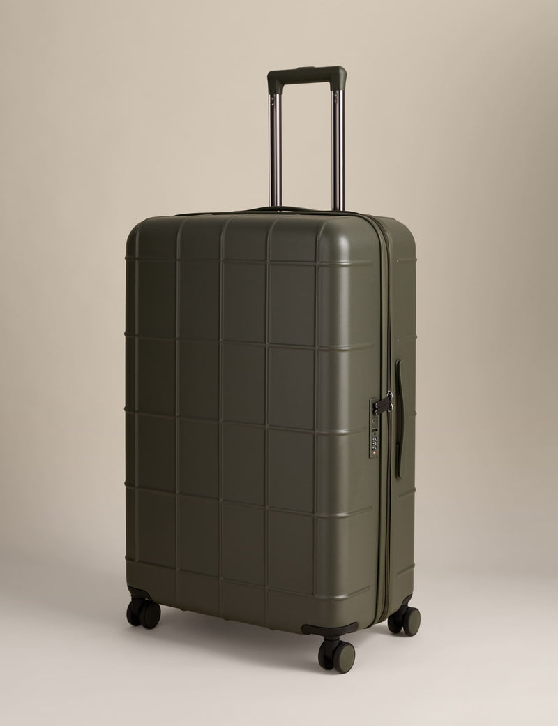 Stockholm 4 wheel hard shell large suitcase - British product