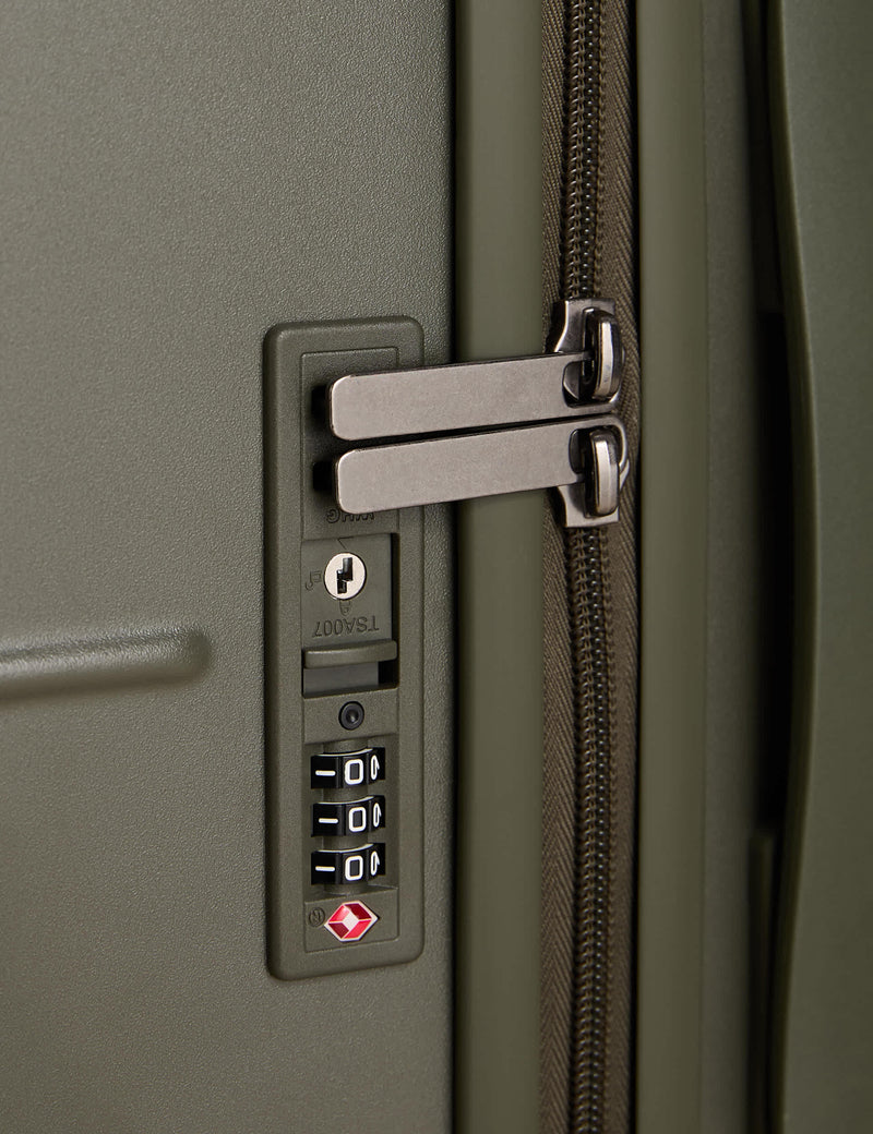 Stockholm 4 wheel hard shell large suitcase - British product