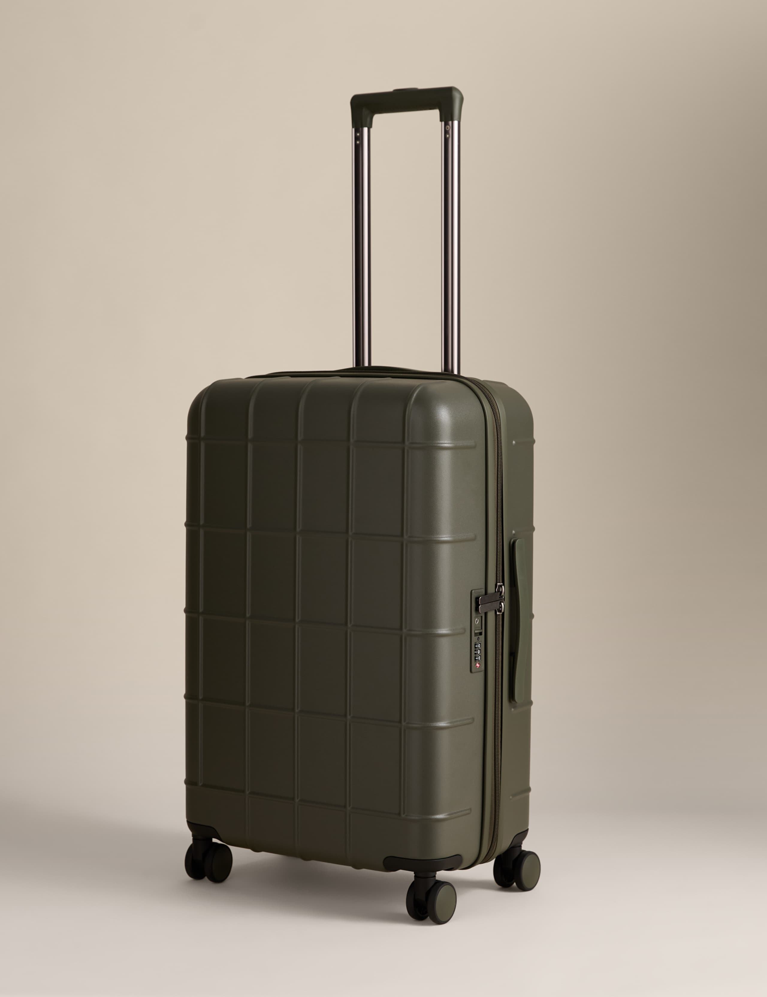 Stockholm 4 wheel hard shell medium suitcase - British product