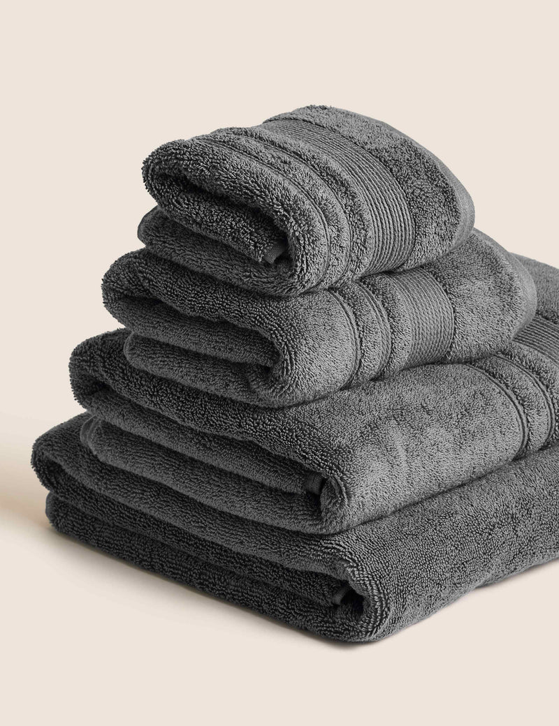 Super plush pure cotton bath towel (British brand)