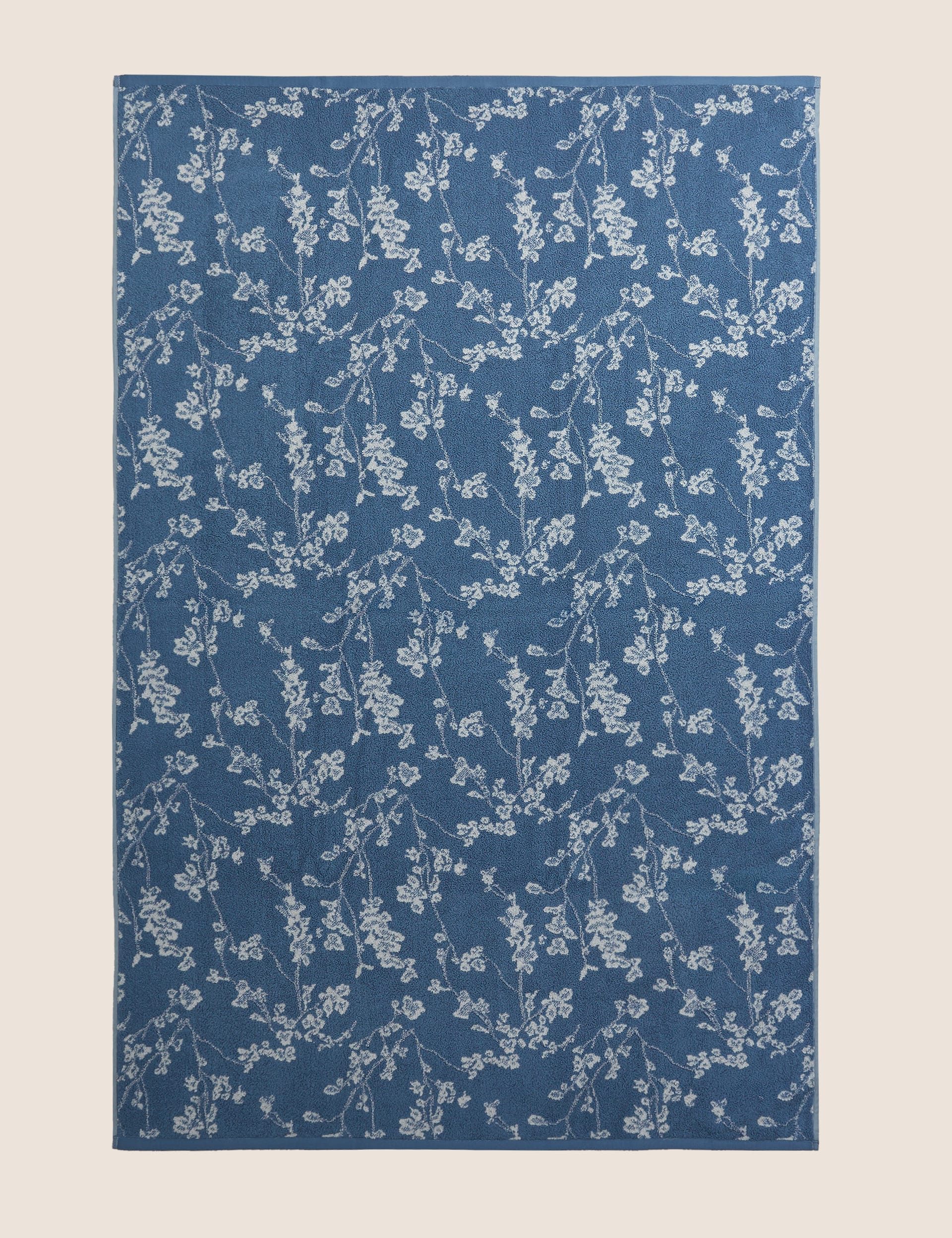 Floral jacquard pure cotton bath towel (British brand)
