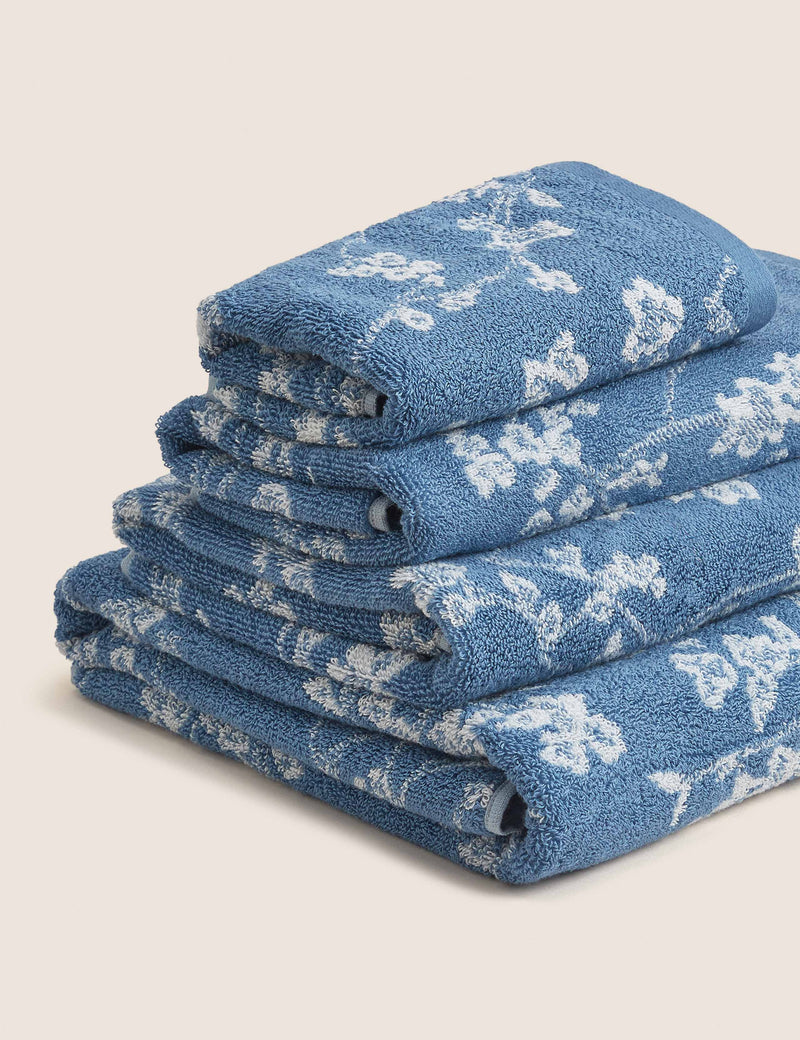 Floral jacquard pure cotton bath towel (British brand)