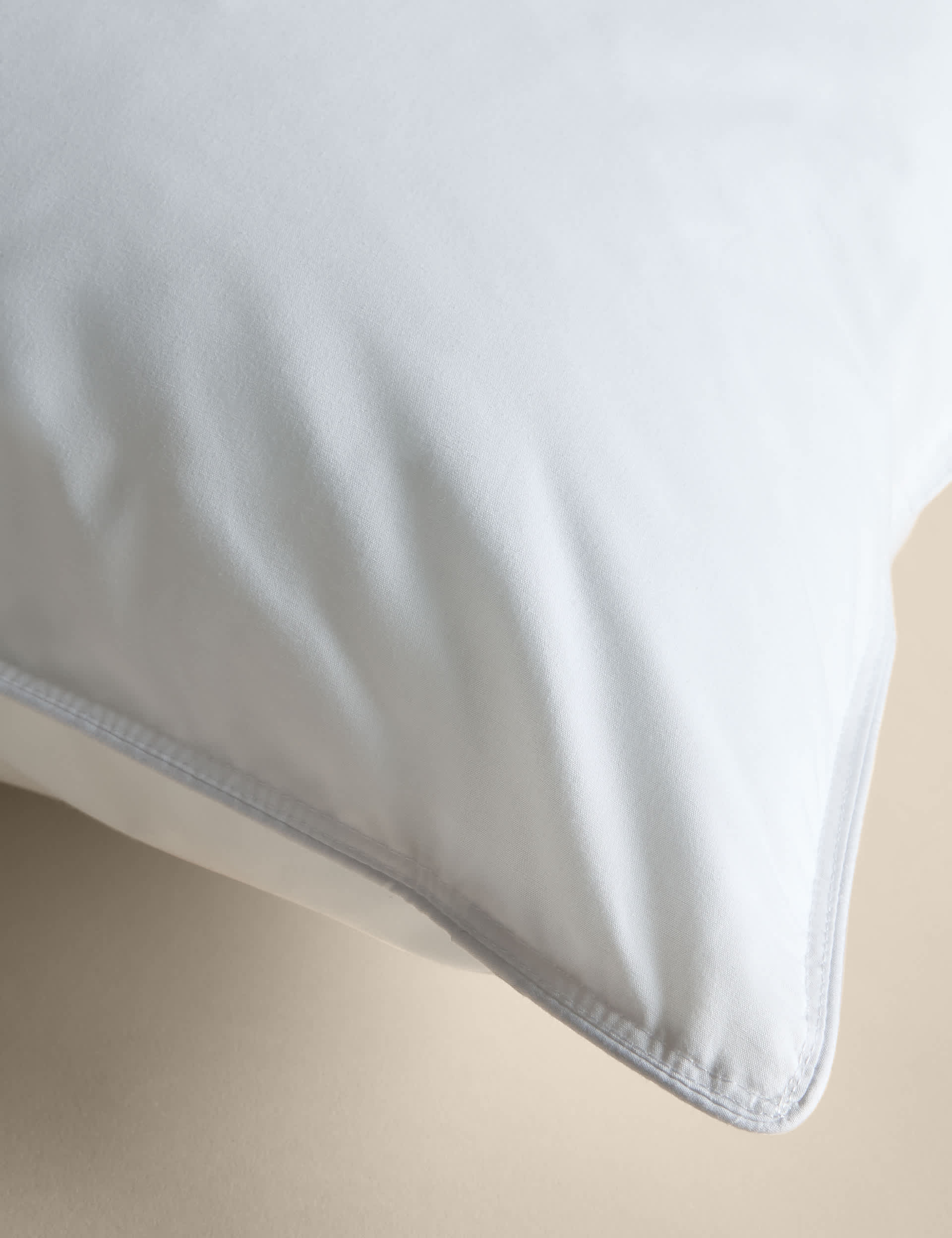 Supremely Washable Medium King Size Pillow