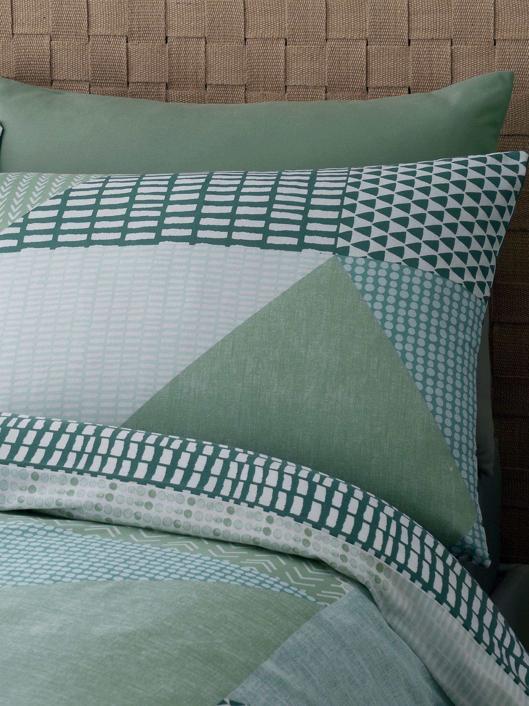 Catherine Lansfield Green Larsson Geo duvet cover and pillowcase set - British product