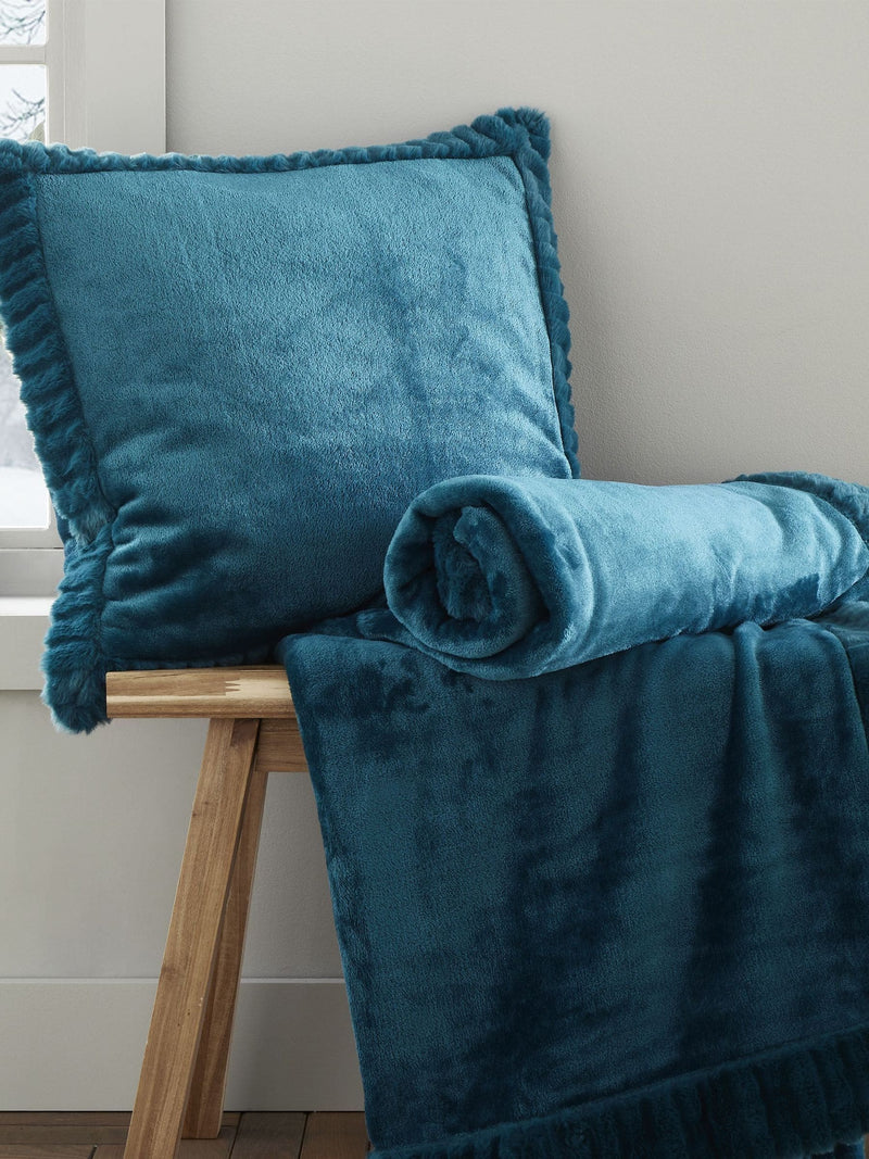 Catherine Lansfield teal blue velvet faux fur throw 150x200cm - British product