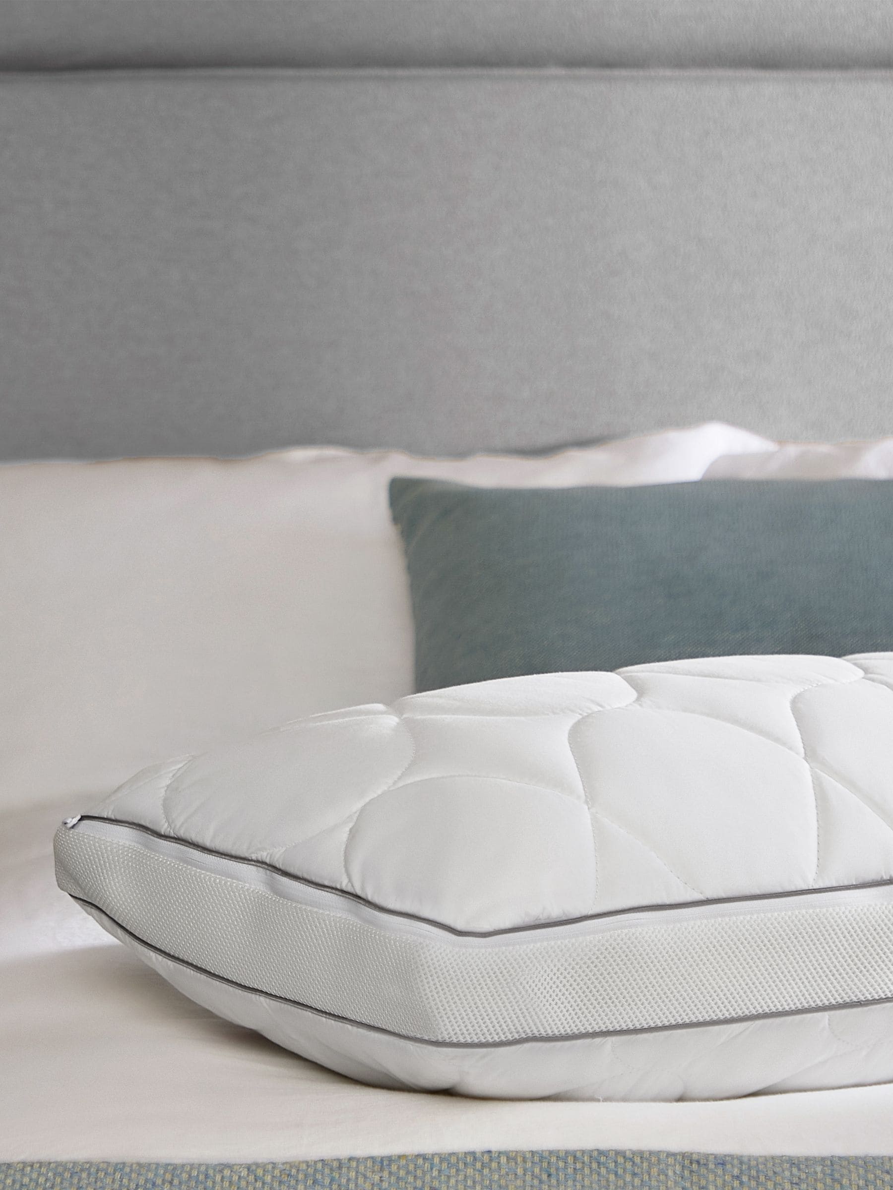 Sealy Airflow Memory Foam Cotton Pillow (British brand)
