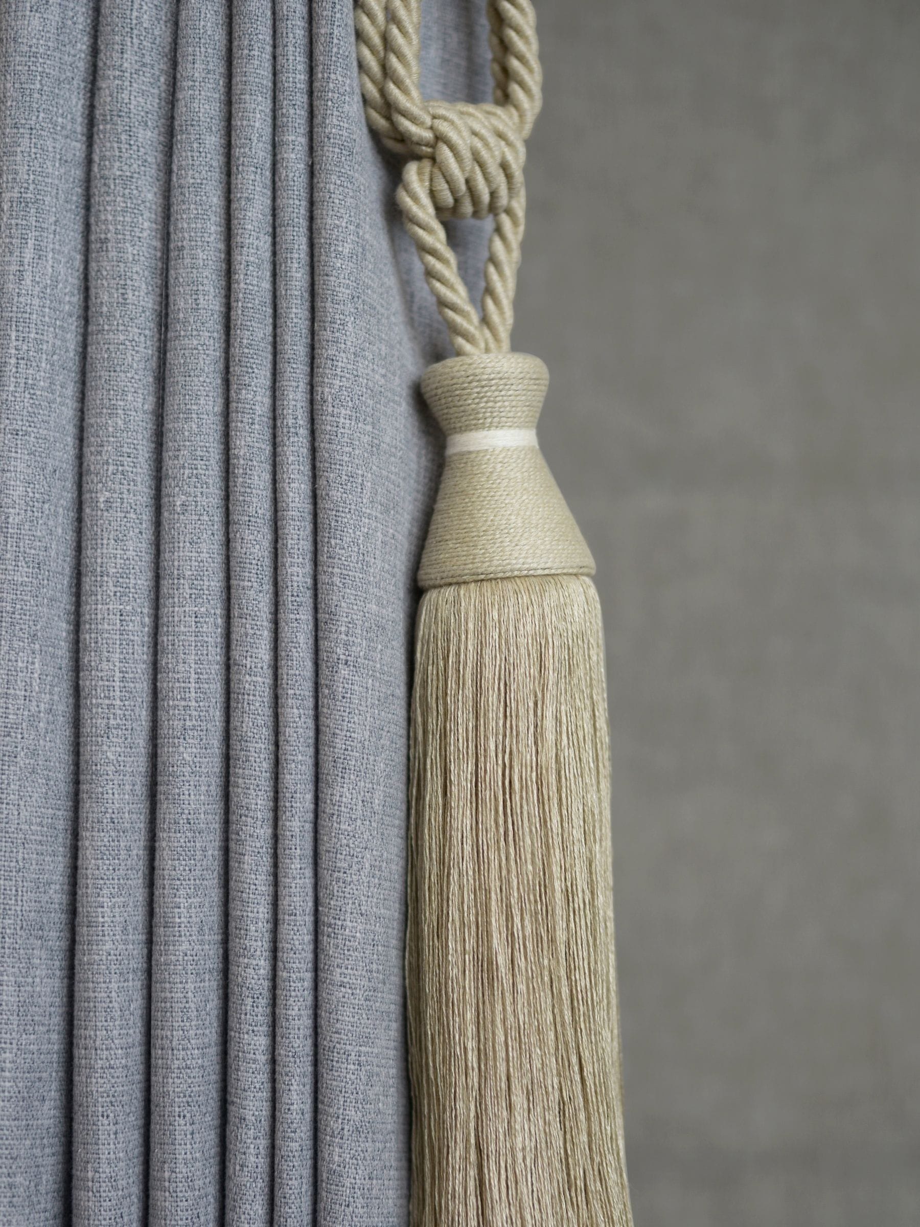Laura Ashley Rhiannon linen curtain tieback 88cm, imported from the UK