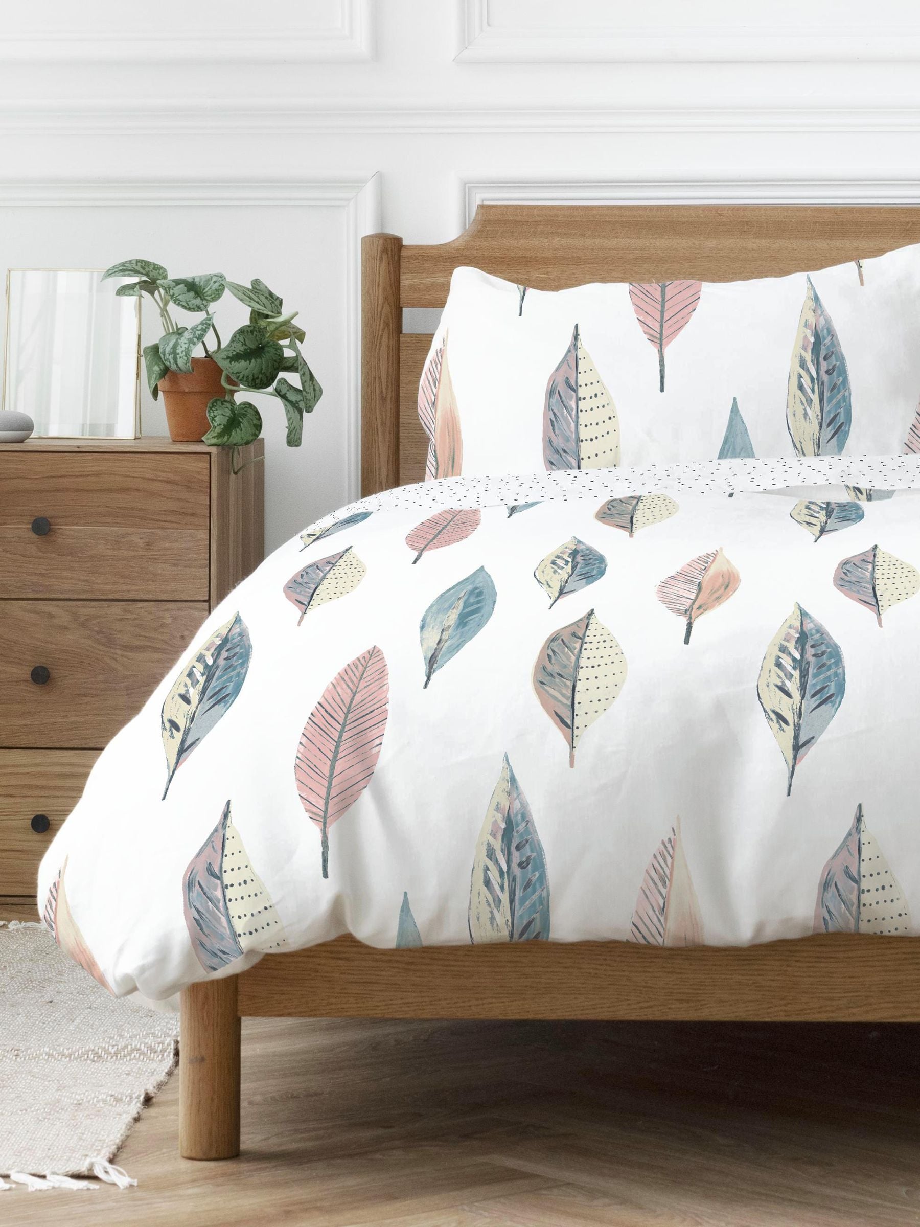 Copenhagen Home Pastel Flynn Duvet Cover and Pillowcase Set - British product