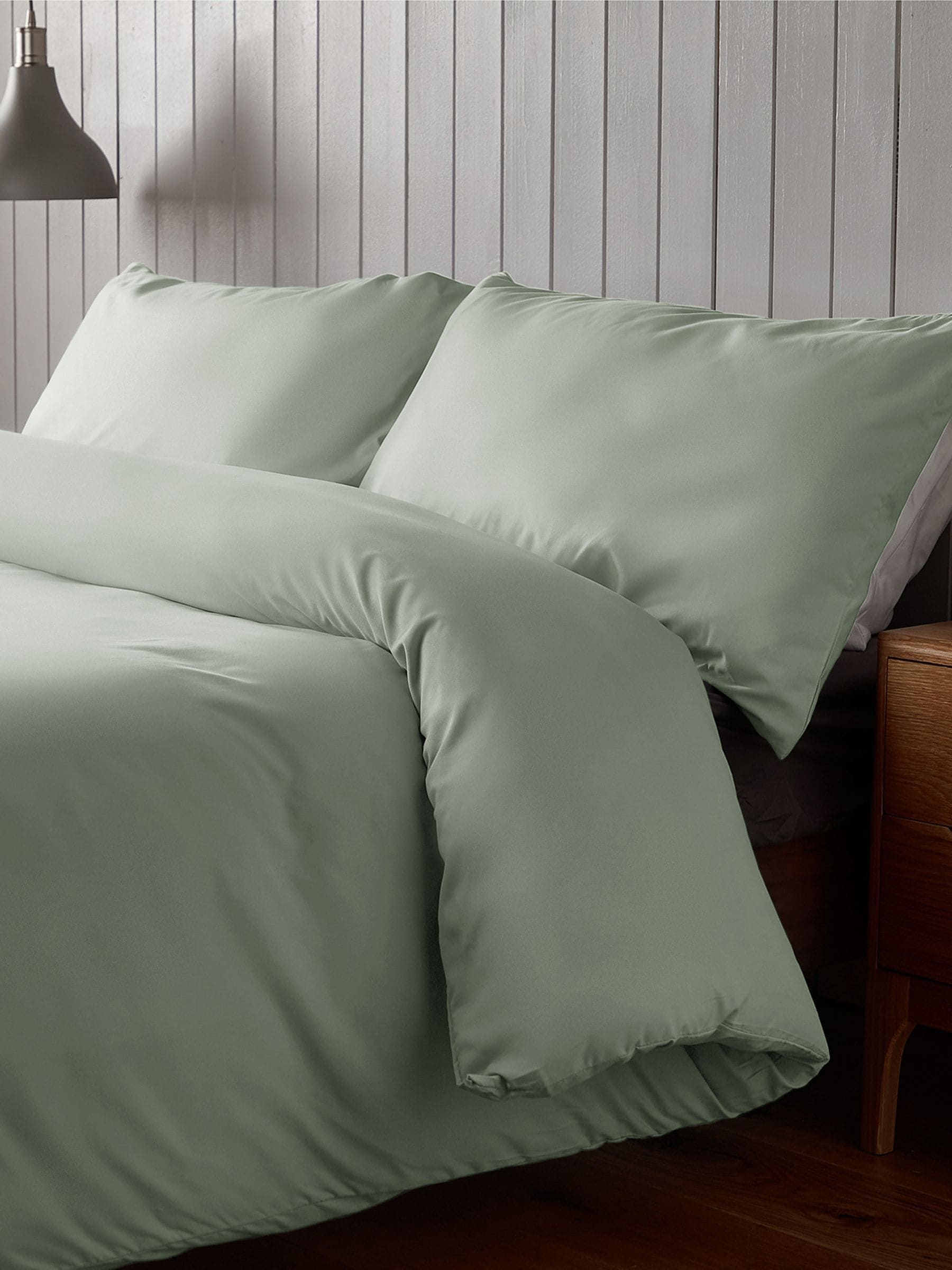 Silentnight Sage Green Duvet Cover and Pillowcase Set (British brand)