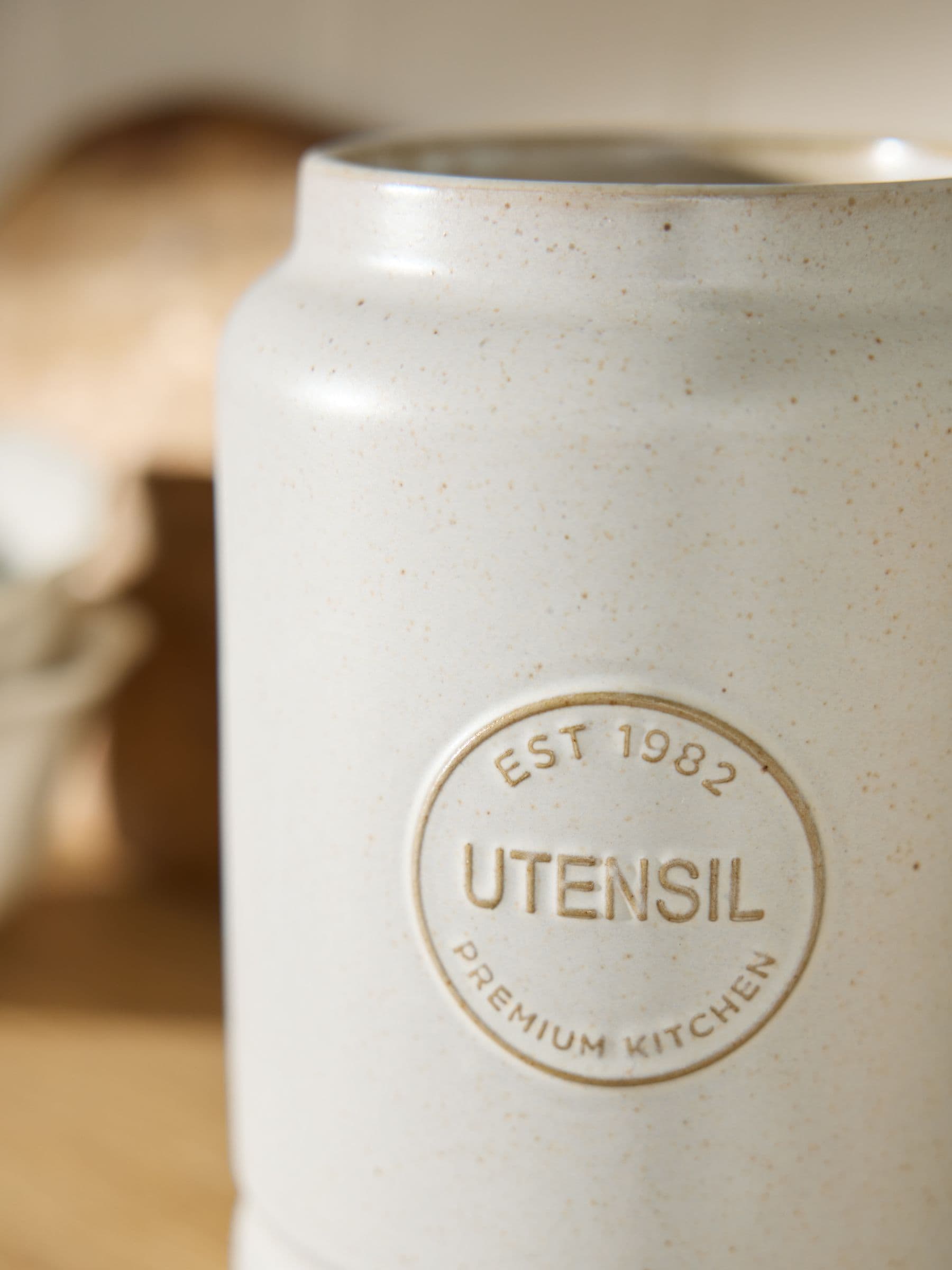 Natural Country Badge Utensil Pot