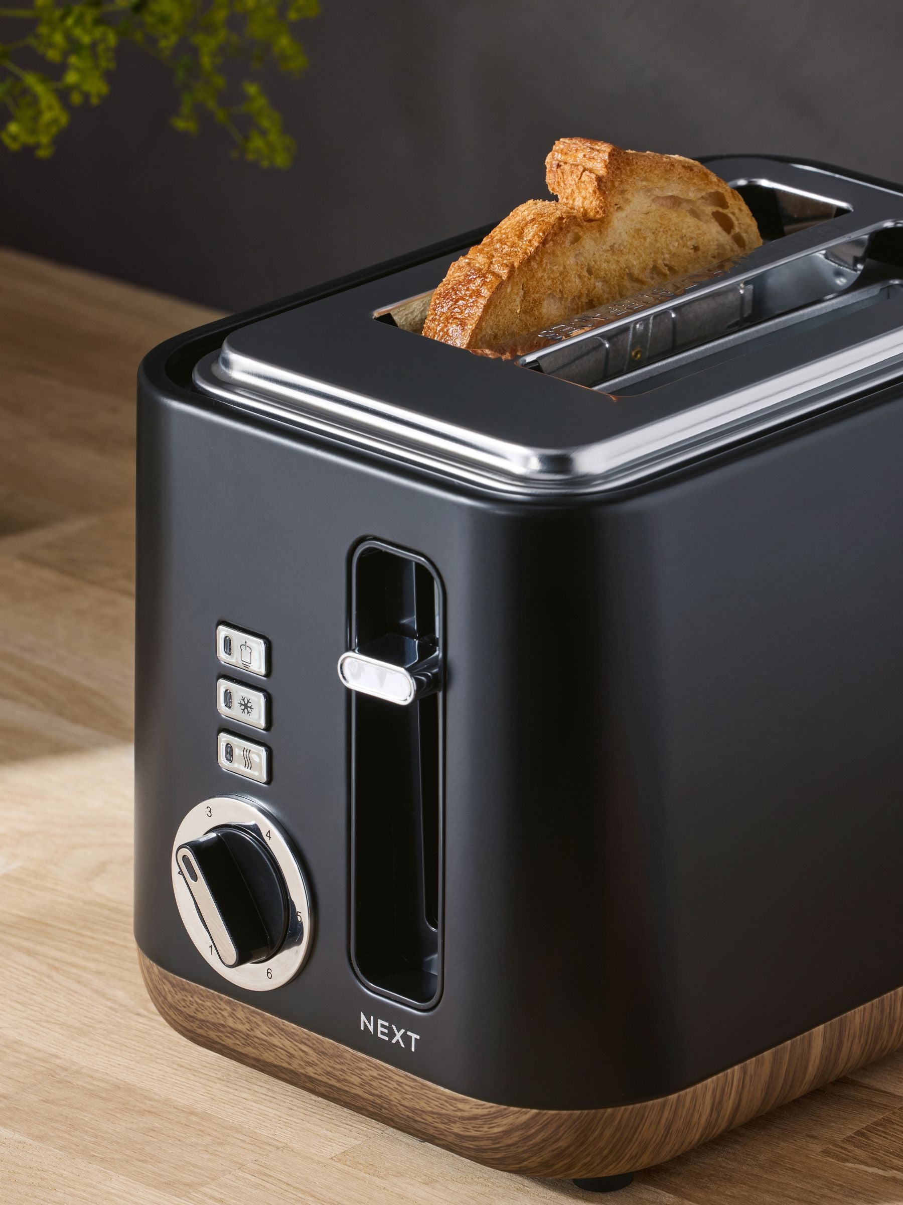 Black Bronx 2 Slice Toaster