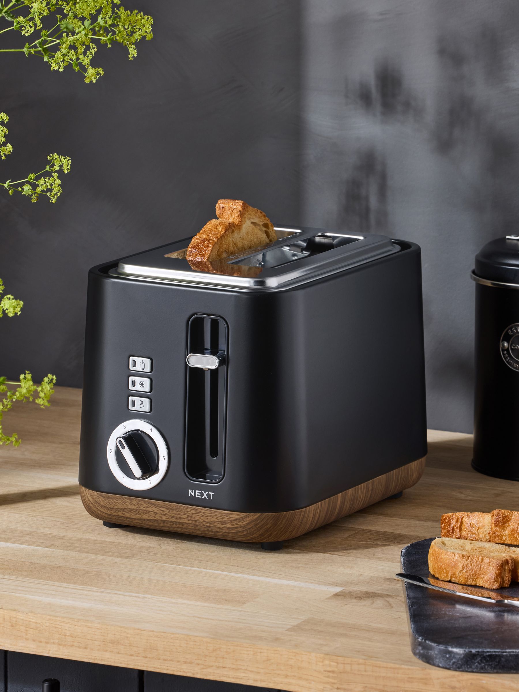Black Bronx 2 Slice Toaster