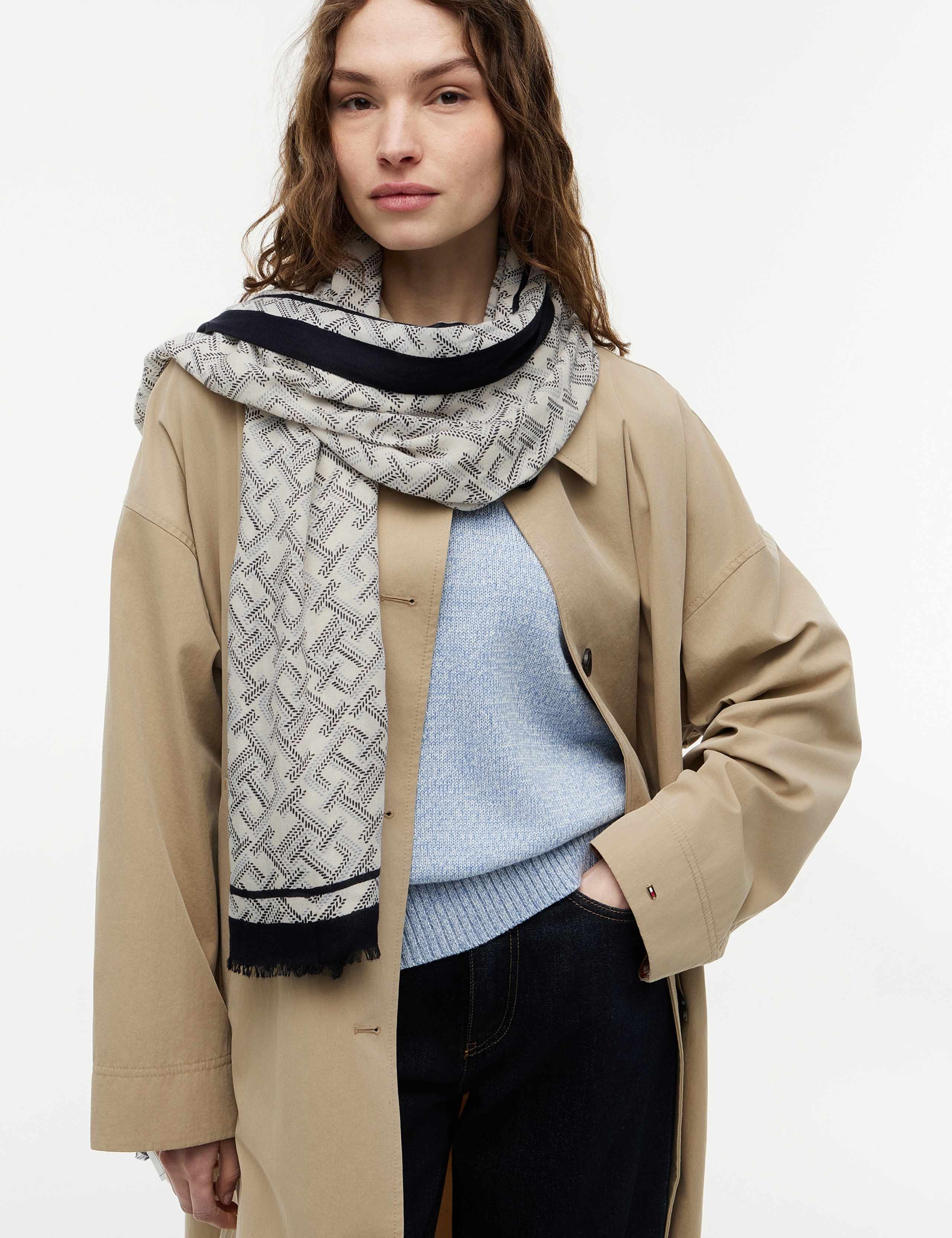 Tommy Hilfiger TH Monogram scarf (British brand)
