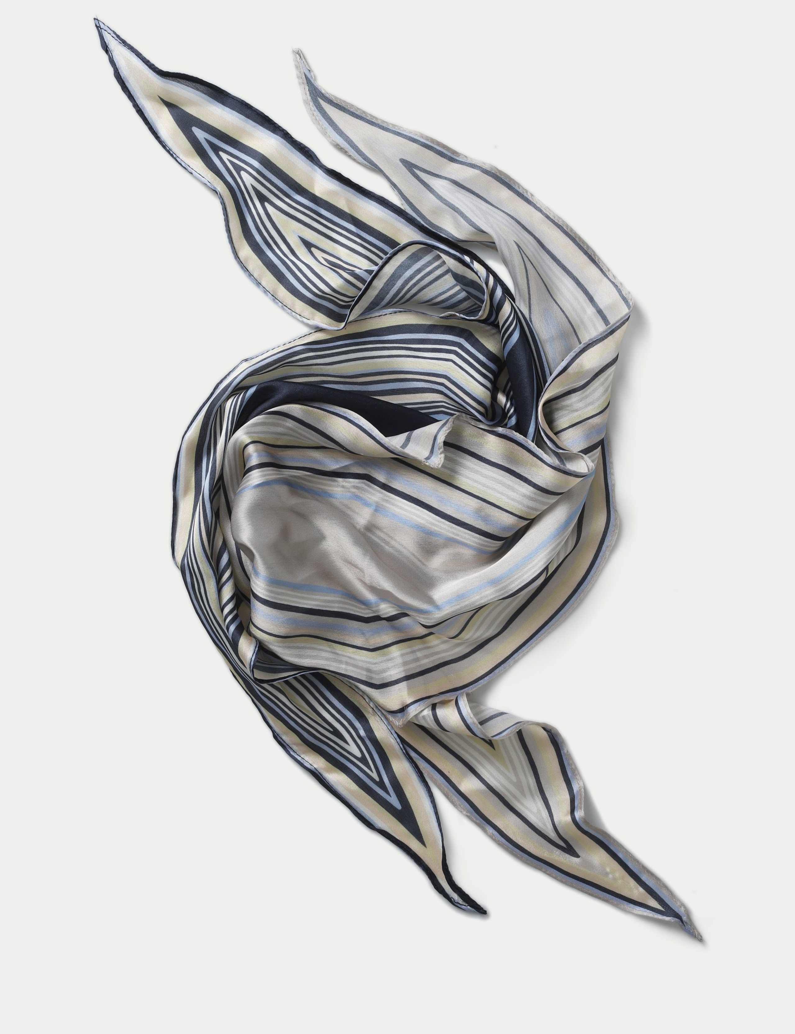 TP 2 Pack Stripe Scarves in polyester (British brand)