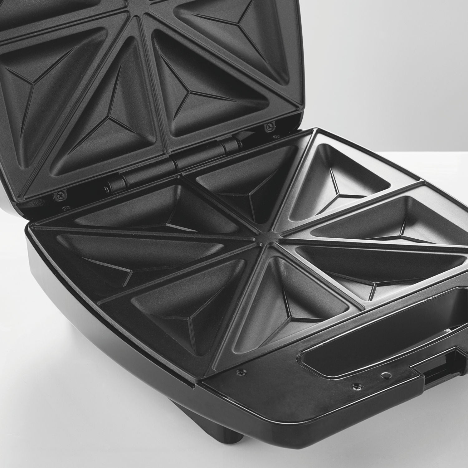 George Home black sandwich toaster, UK version