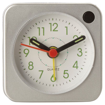 Reloj despertador de viaje George Home plateado, versión para Reino Unido