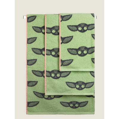 George Home Star Wars Mandalorian Grogu bath towel (British brand)