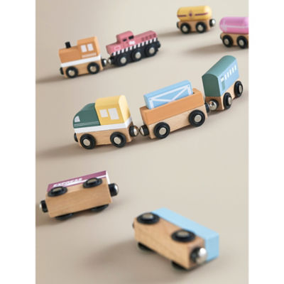 George Home train giftset with wooden carriages, UK version