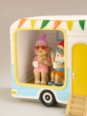 George Home grandparents in caravan gnome ornament 17.5cm - British product
