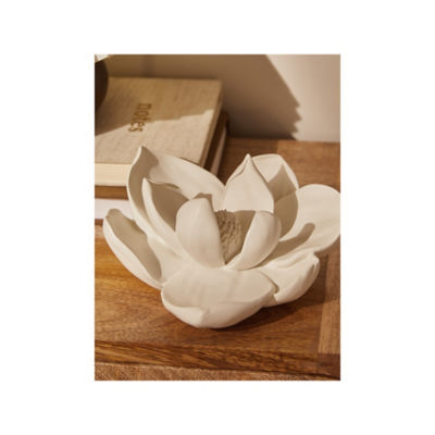 George Home white flower ornament 16x15x8cm, UK version