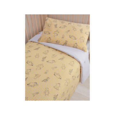 Disney Winnie the Pooh reversible toddler duvet set, imported from the UK