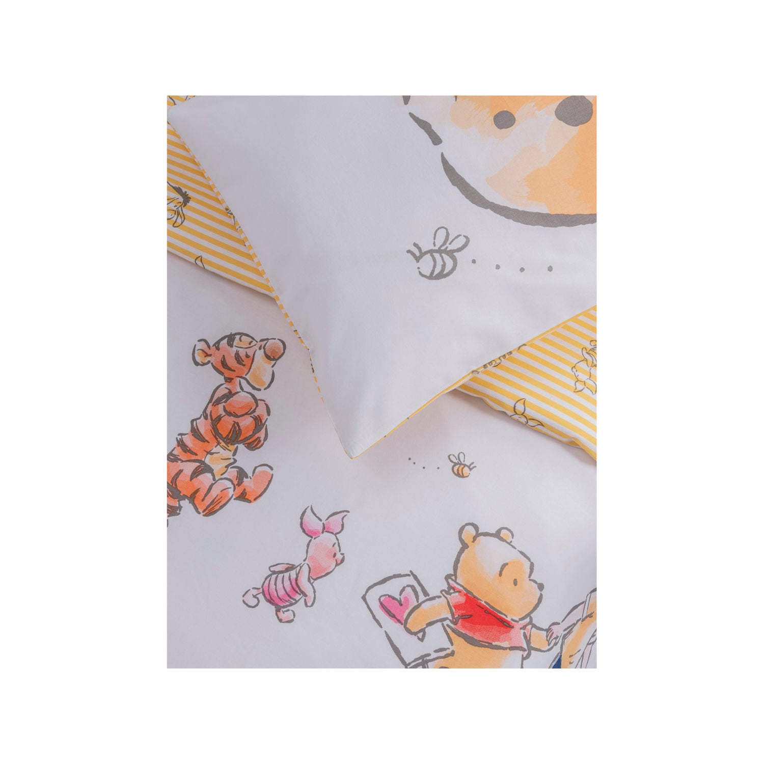 Disney Winnie the Pooh reversible toddler duvet set, imported from the UK
