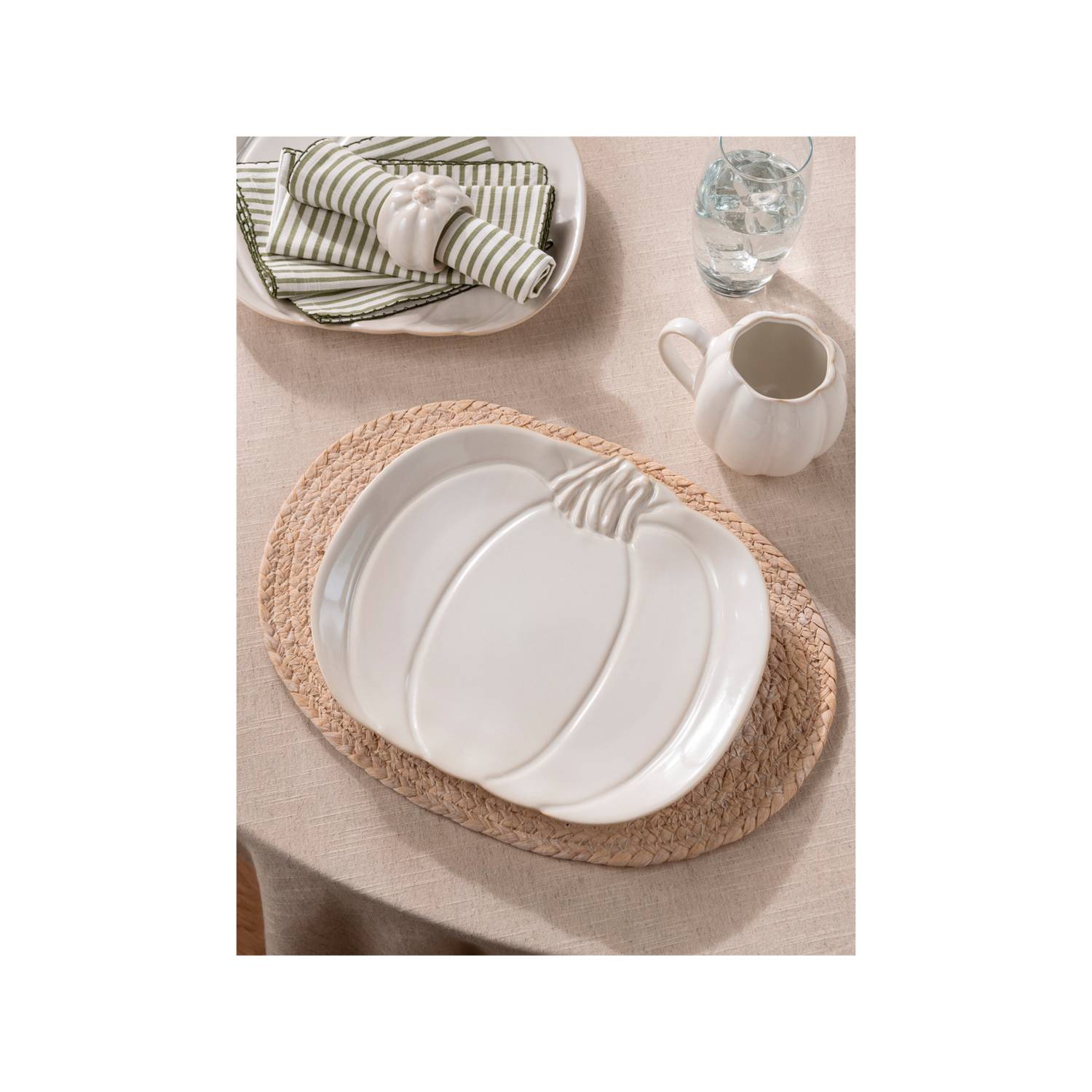 Stacey Solomon cream pumpkin-shaped plate, UK version