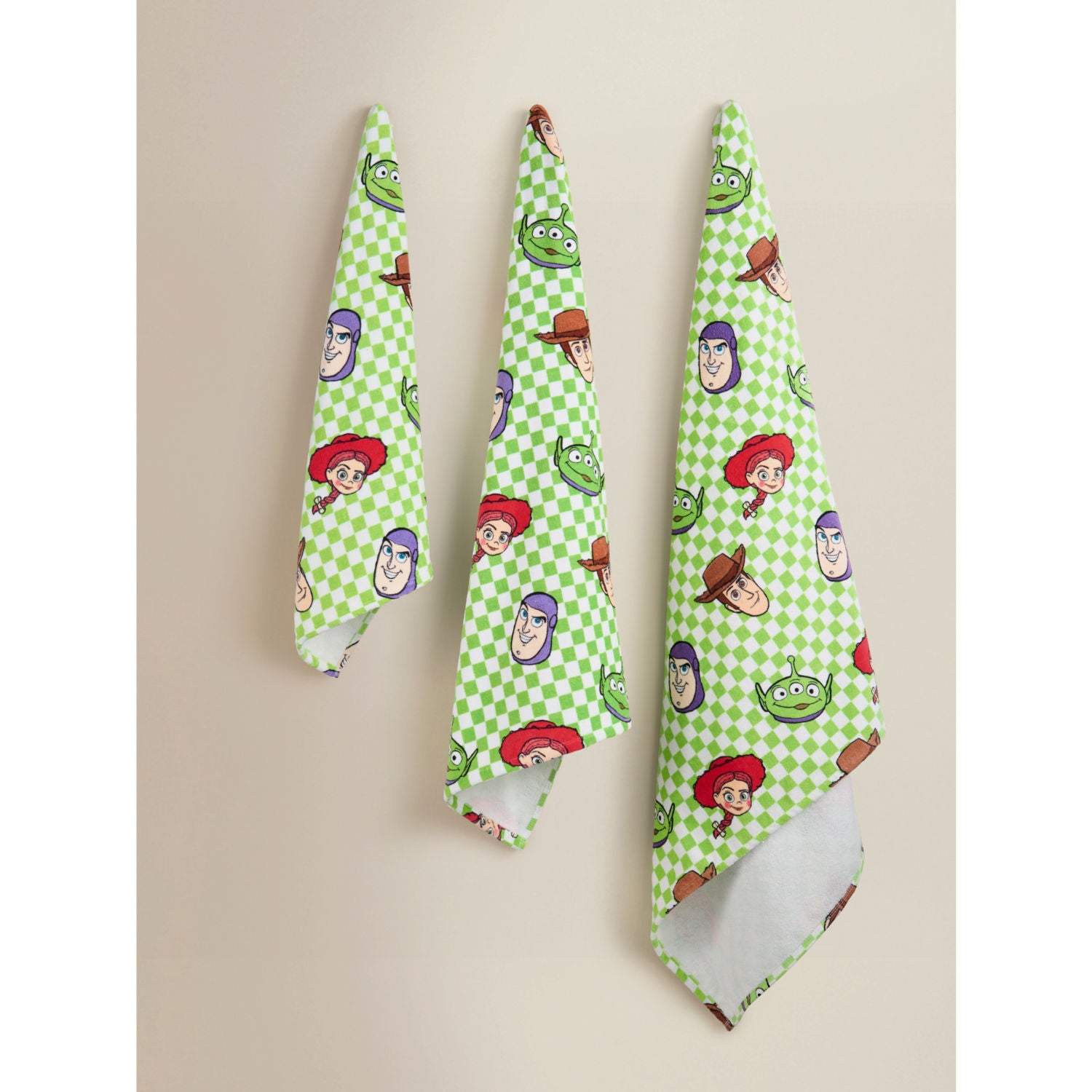 Disney Toy Story green cotton bath sheet, UK version