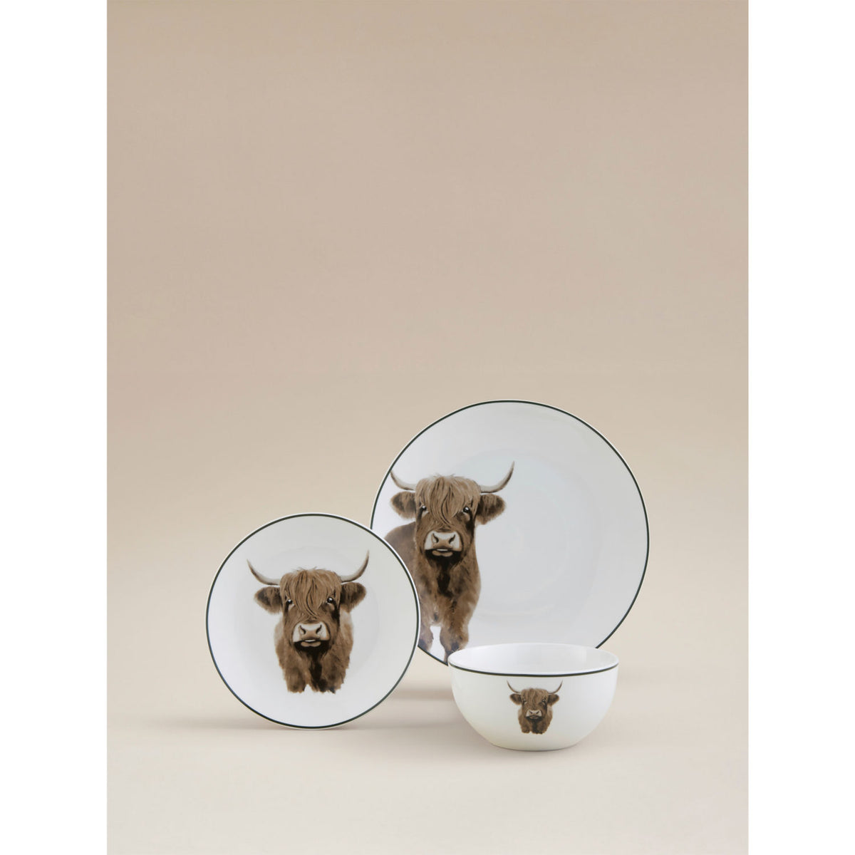 White Highland Cow porcelain dinner set 12-piece, UK version