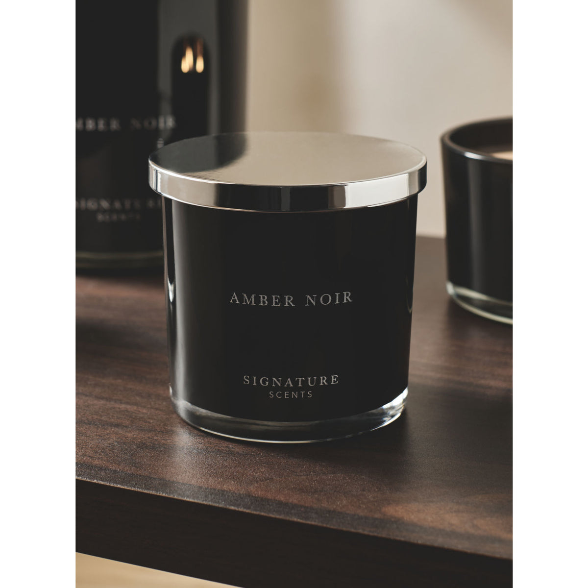 Signature Scents Amber Noir XL candle - British product
